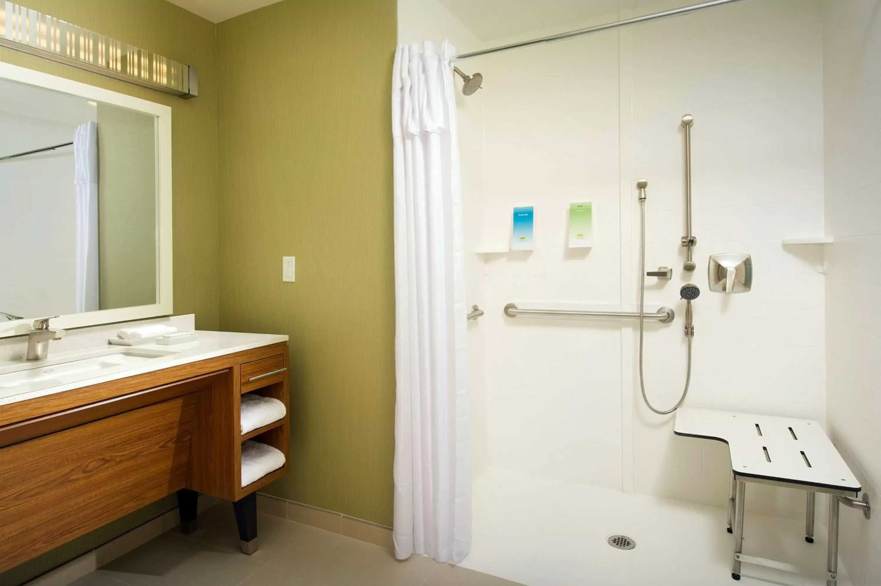 Bathroom in Home2 Suites by Hilton Arundel Mills BWI Airport