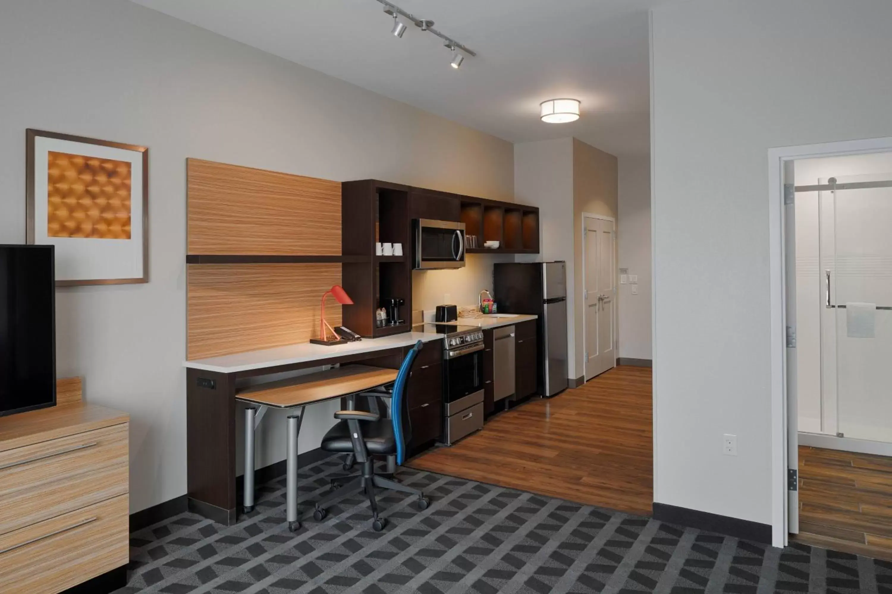 Bedroom, Kitchen/Kitchenette in TownePlace Suites Columbus Hilliard