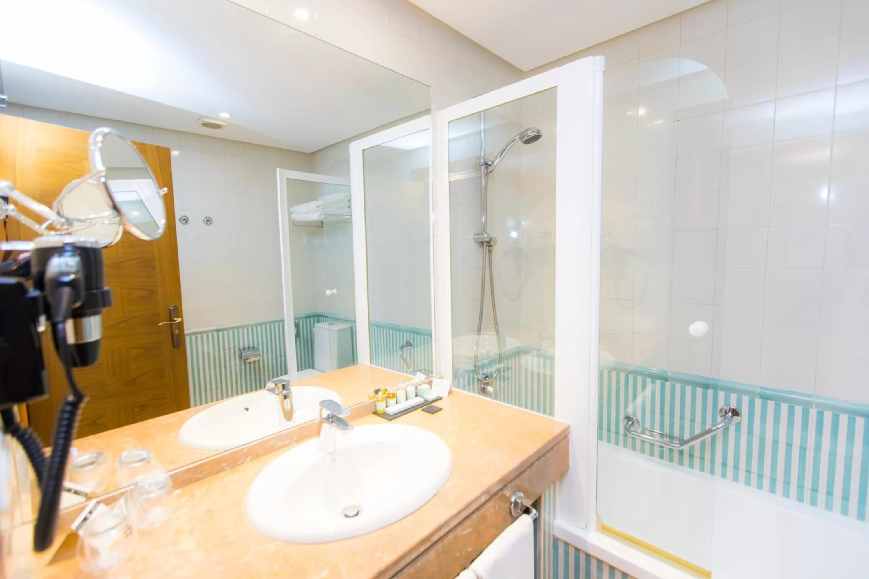 Photo of the whole room in Parador de Ribadeo