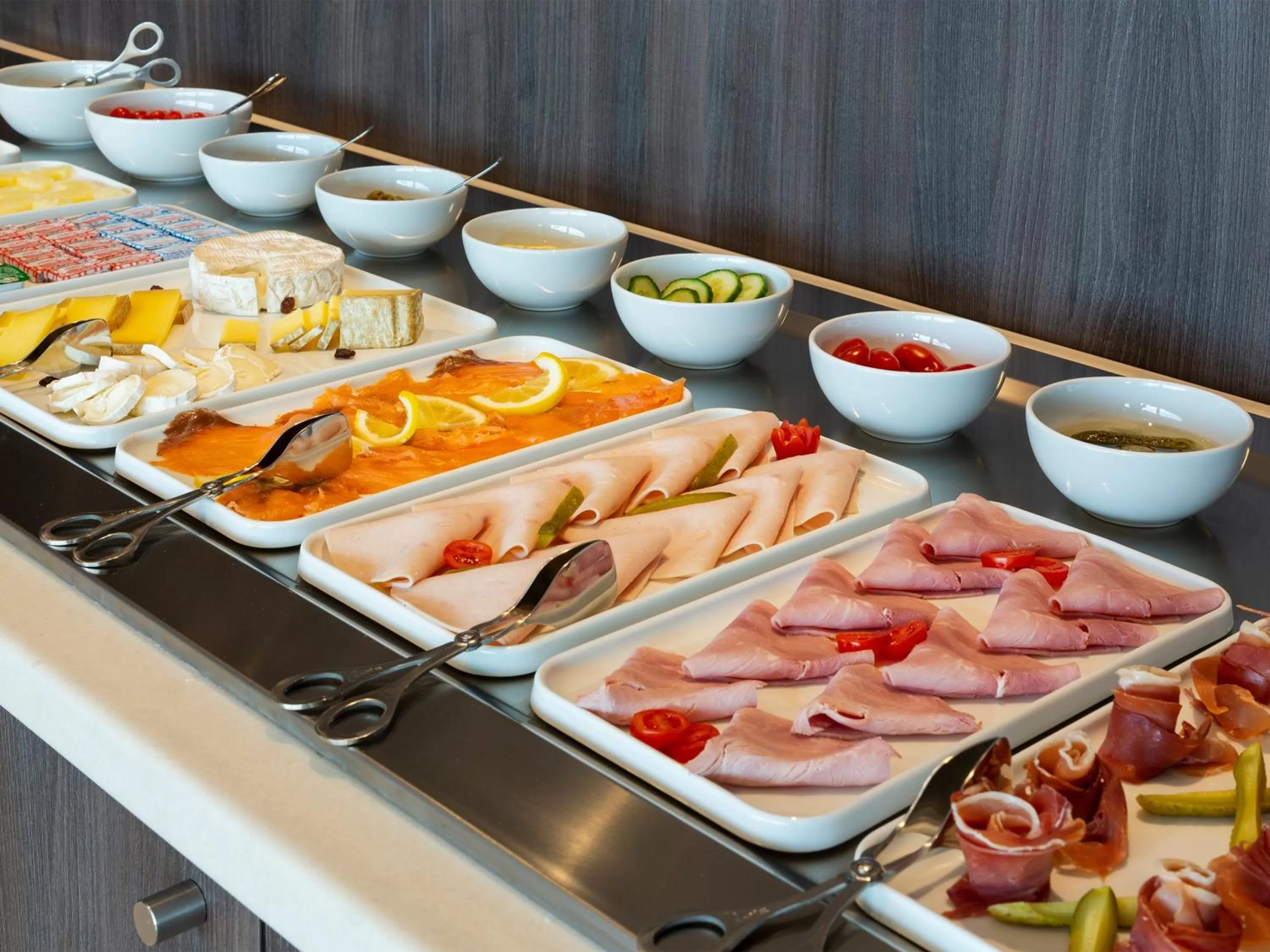 Food in Hôtel Roi Soleil Prestige Plaisir - St Quentin