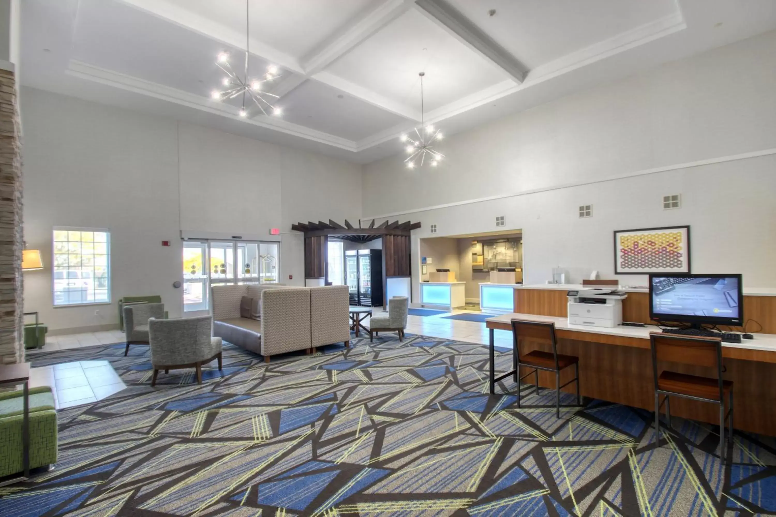 Property building in Holiday Inn Express Hotel & Suites Oshkosh - State Route 41 by IHG Property building in Holiday Inn Express Hotel & Suites Oshkosh - State Route 41 by IHG