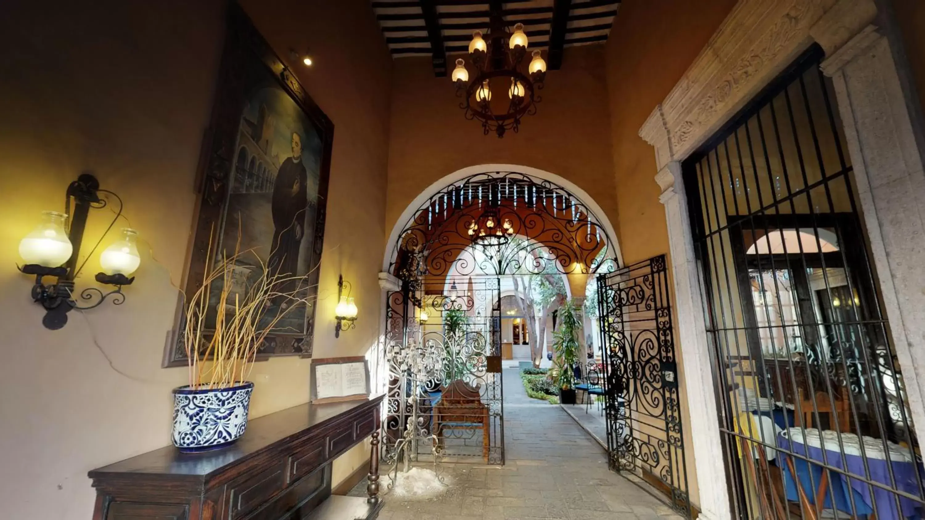 Facade/entrance in Hotel Boutique La Mision De Fray Diego