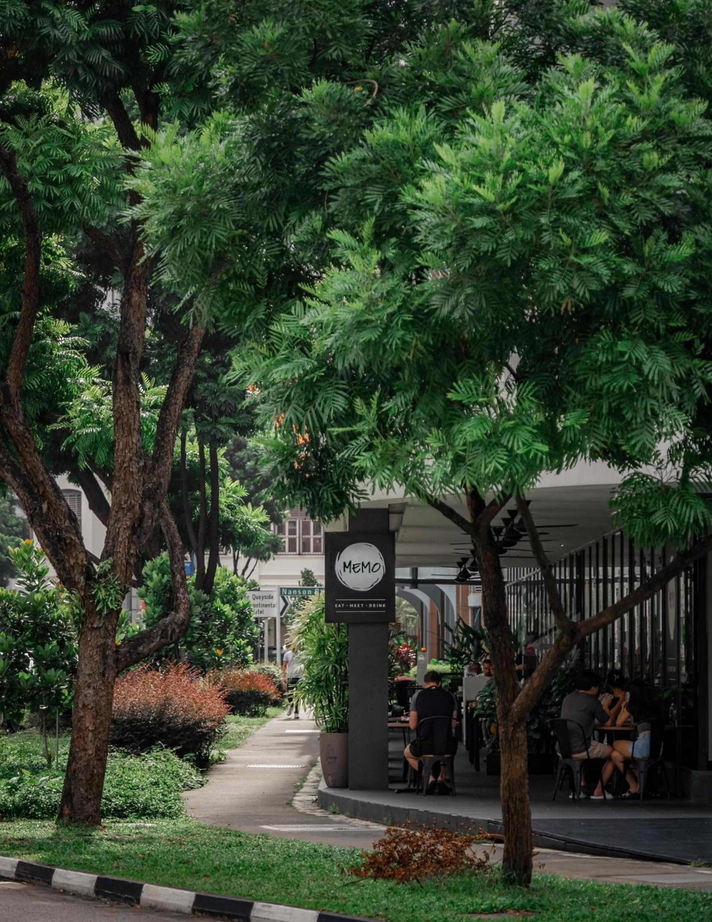 Restaurant/places to eat in Studio M Hotel