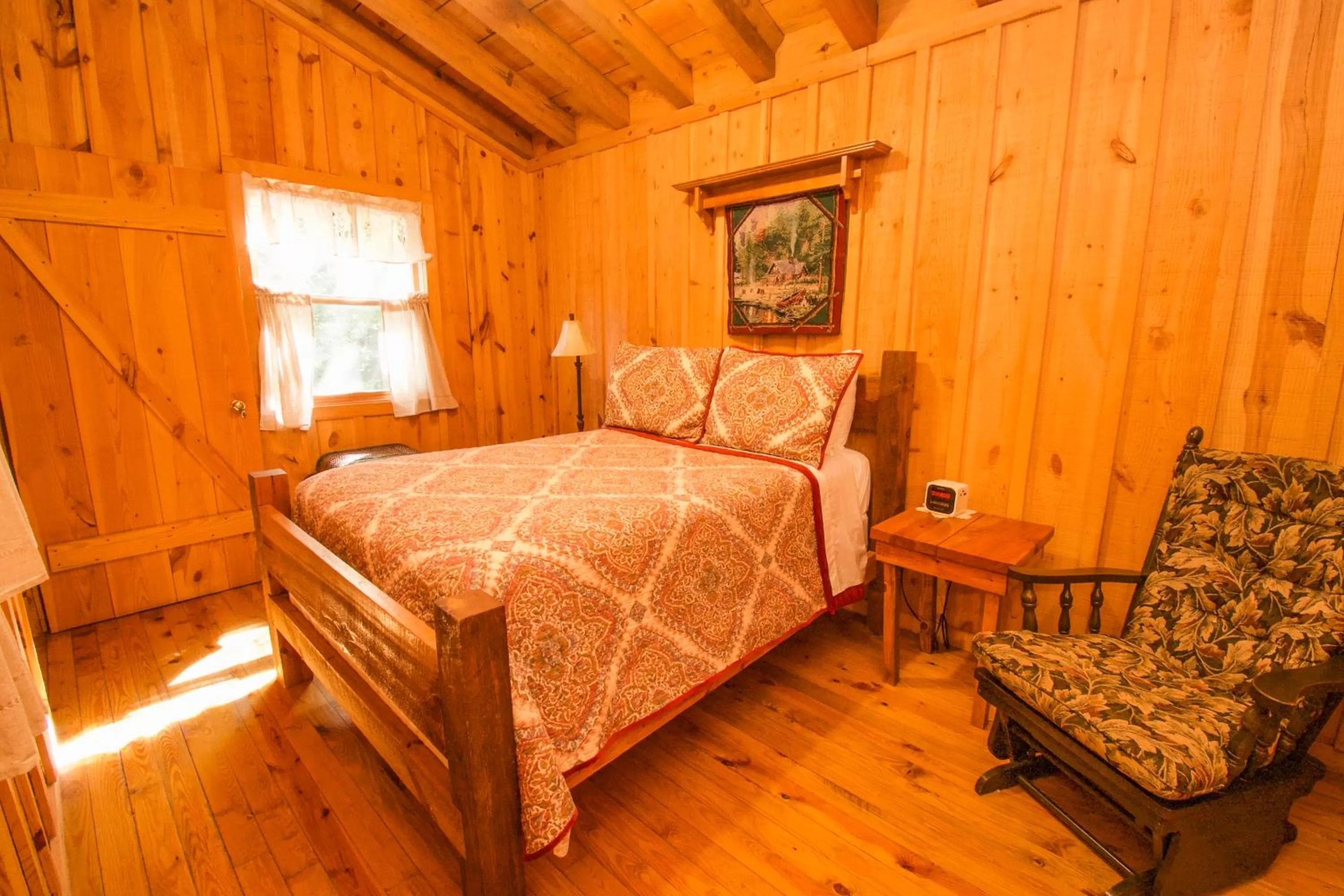 Bed in Paradise Hills, Winery Resort & Spa