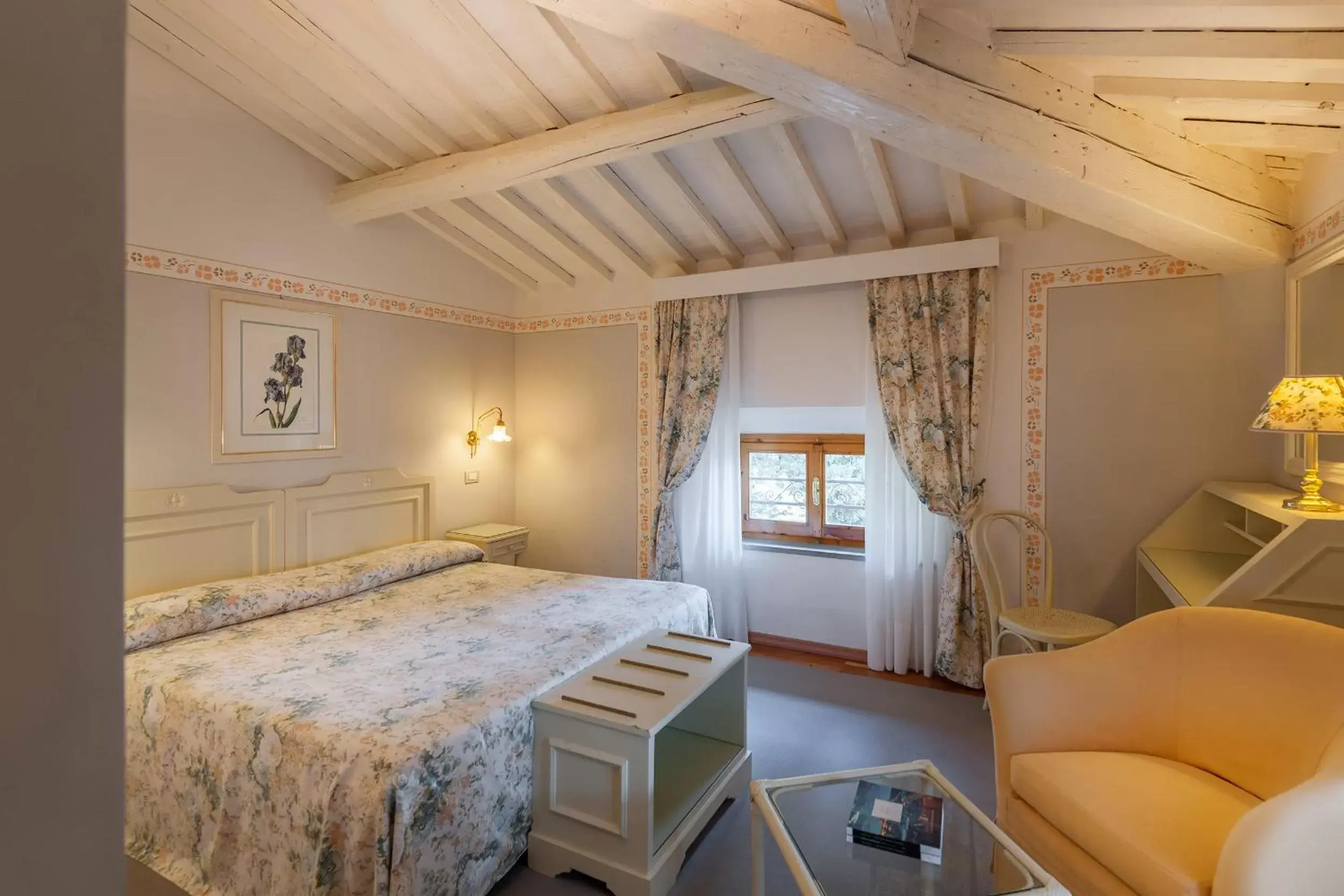 Bedroom, Bed in Villasanpaolo Resort & Spa