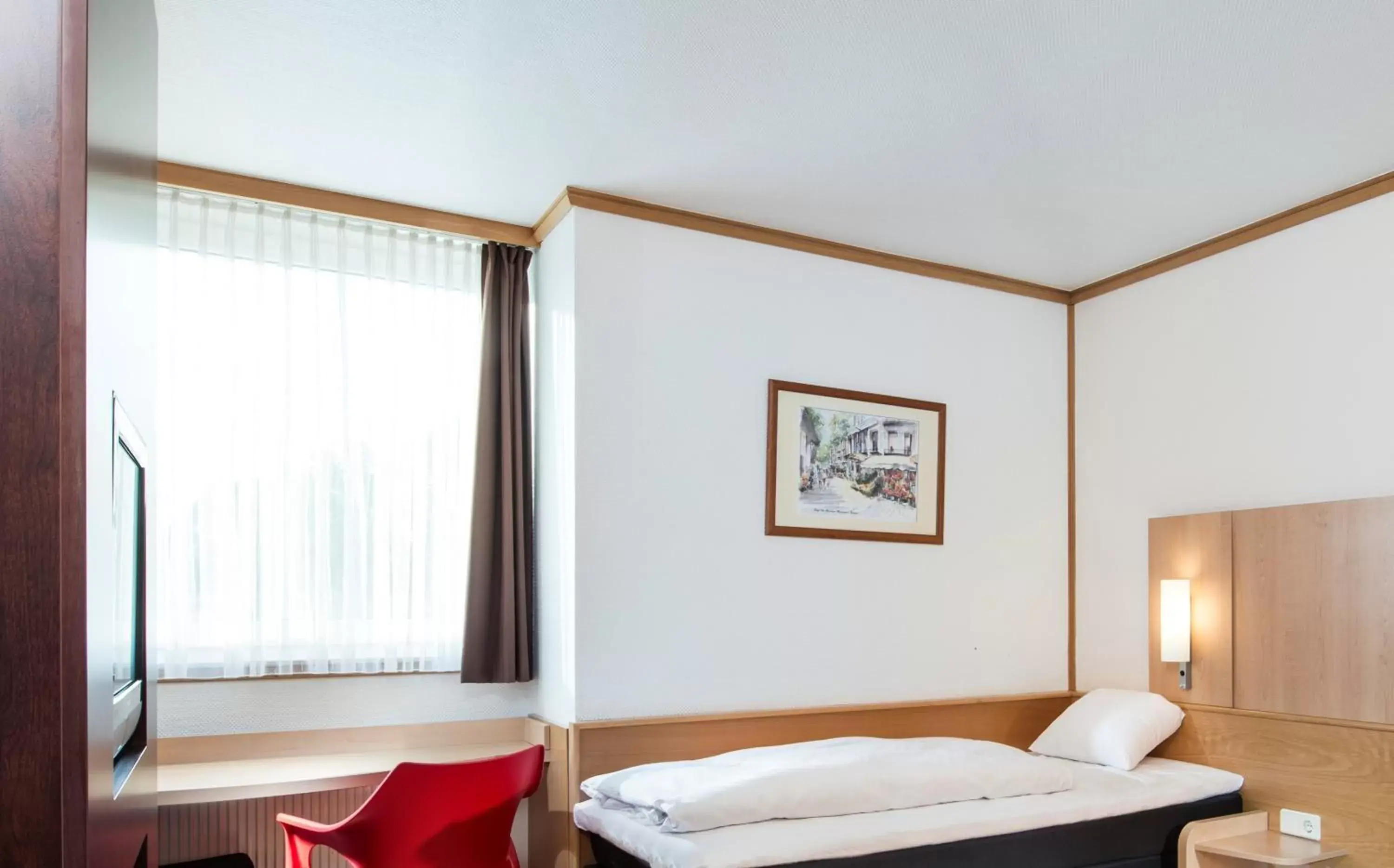 Photo of the whole room, Bed in ibis Hotel Eisenach