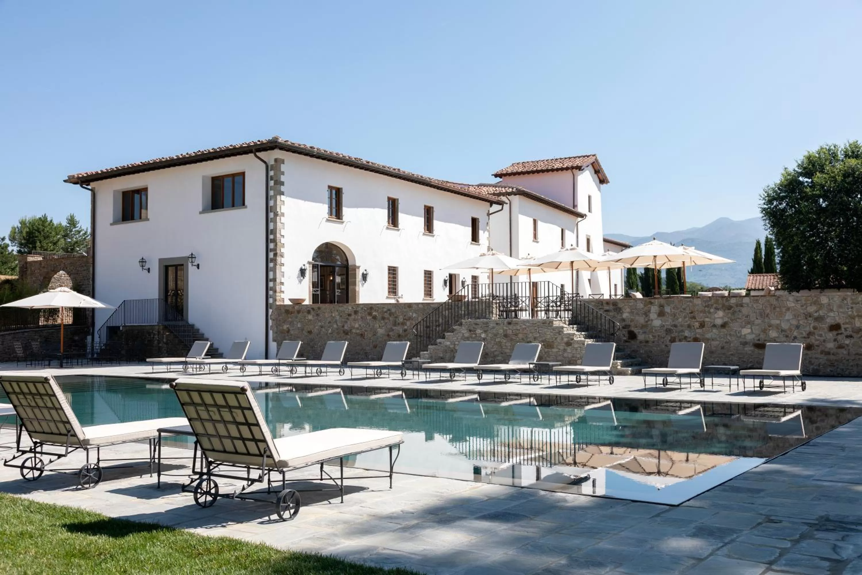 Swimming pool in Viesca Toscana Suites & Villas
