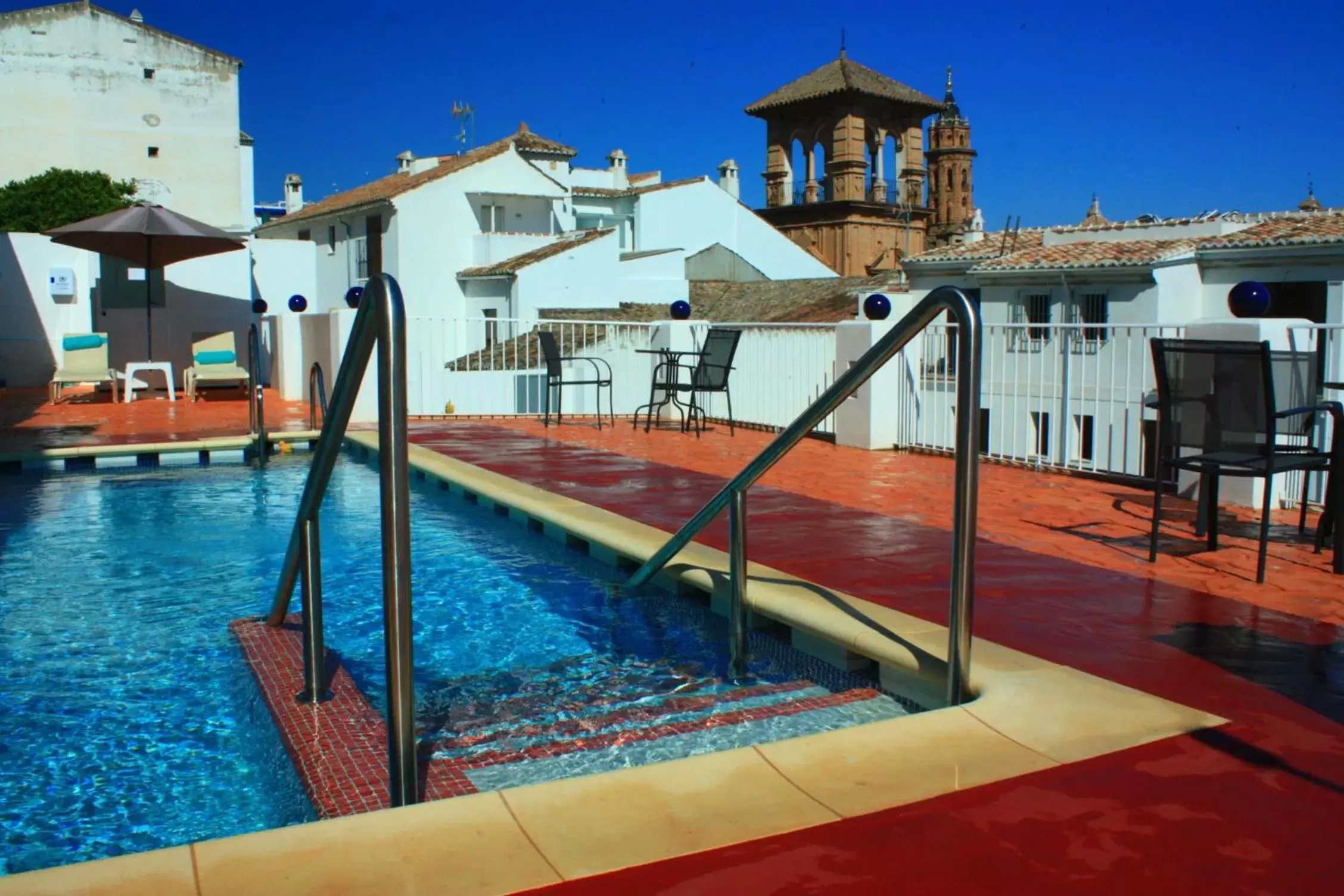 Balcony/Terrace, Swimming Pool in Hotel Infante Antequera