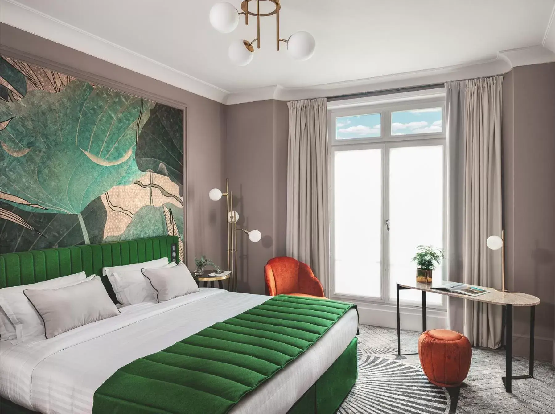 Bedroom, Bed in M Social Hotel Paris Opera Bedroom, Bed in M Social Hotel Paris Opera