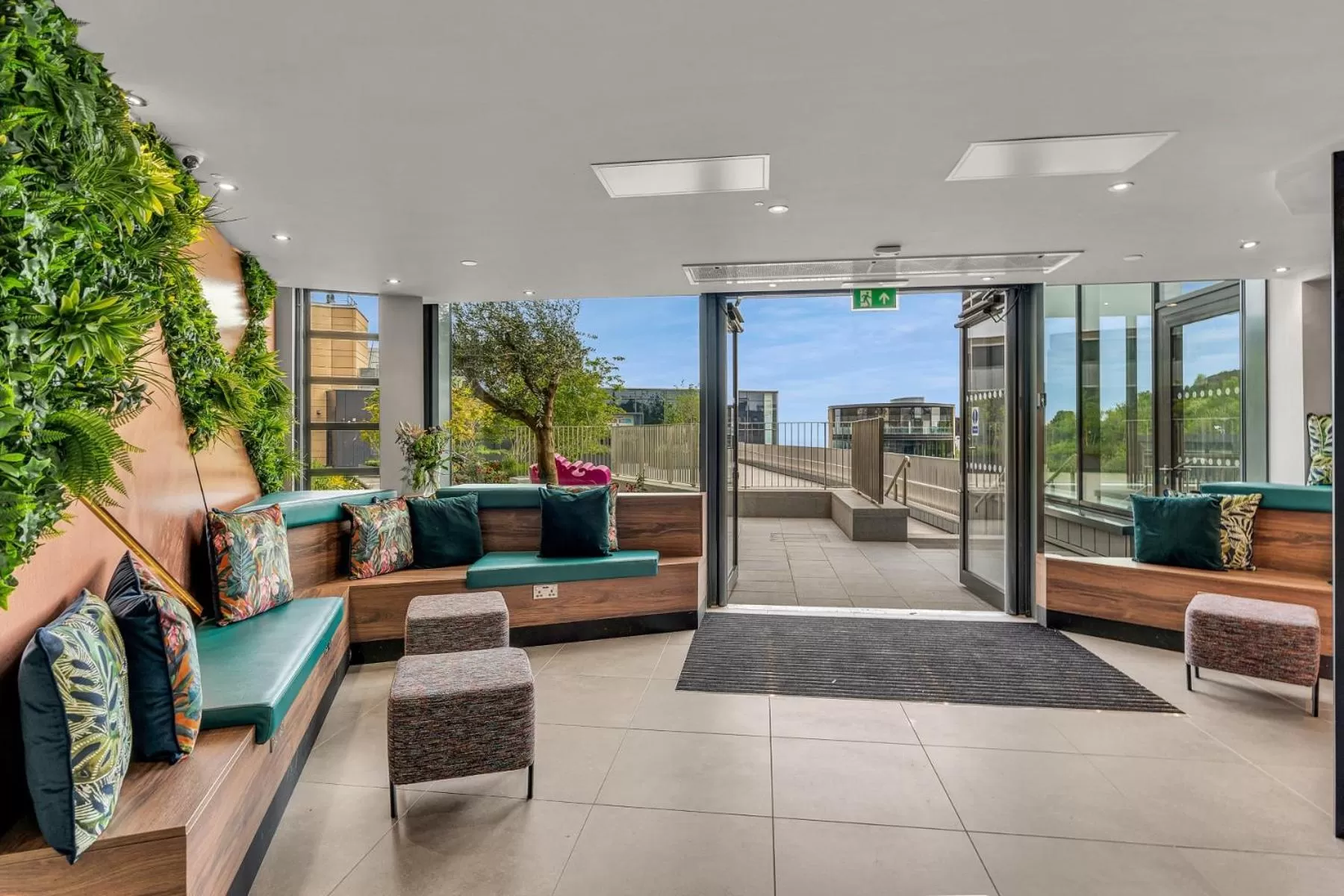 Lobby or reception in Roomzzz Edinburgh