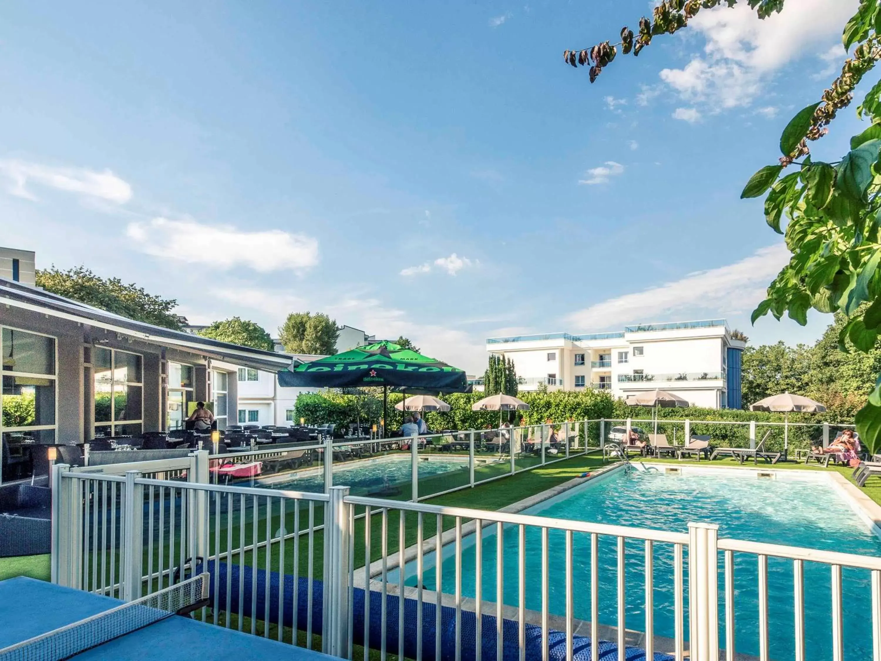 Property building, Pool View in Mercure Annecy Sud