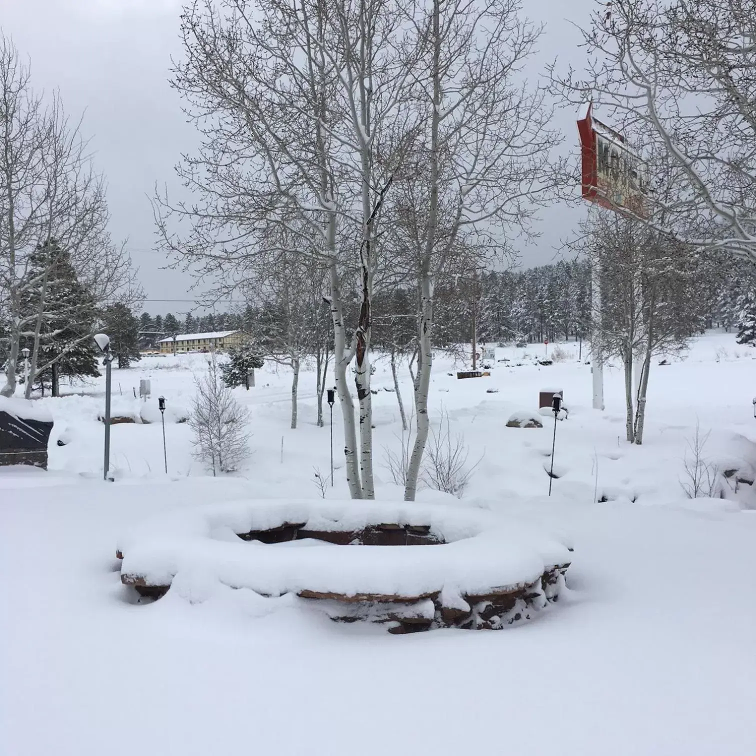 Patio, Winter in The Canyon Motel & RV Park