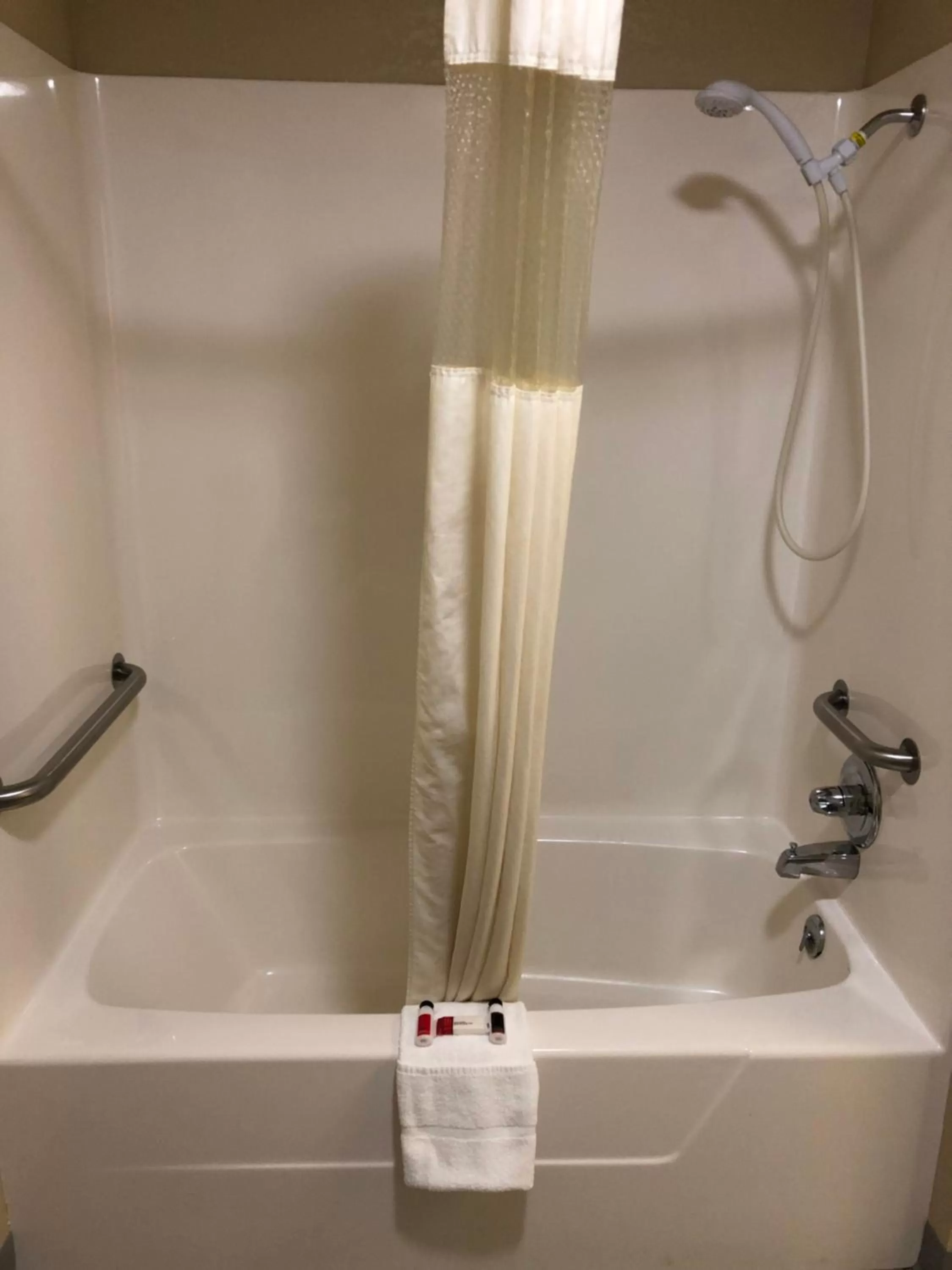 Days Inn by Wyndham Iron Mountain