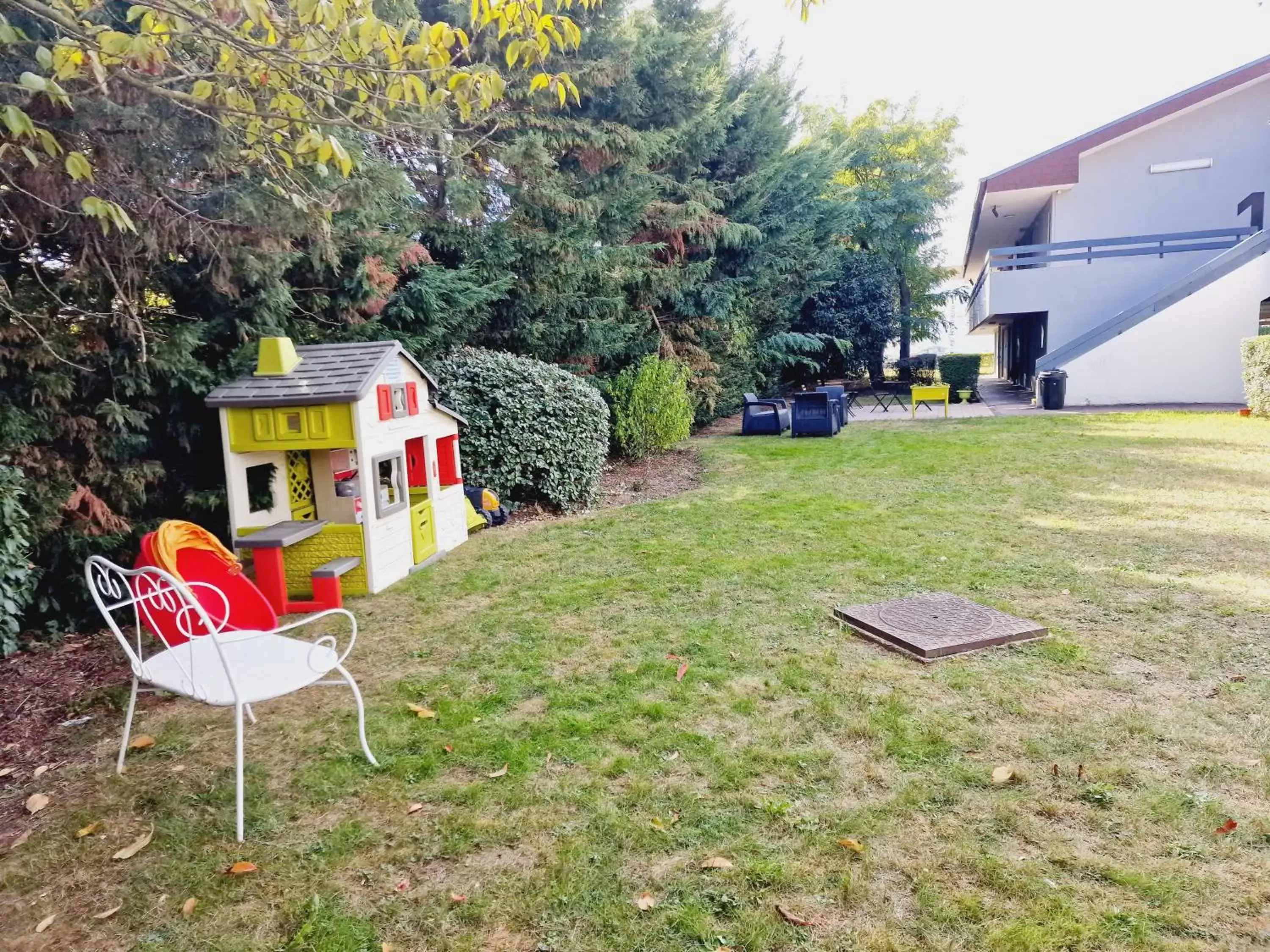 Garden view, Property Building in B&B HOTEL Corbeil-Essonnes