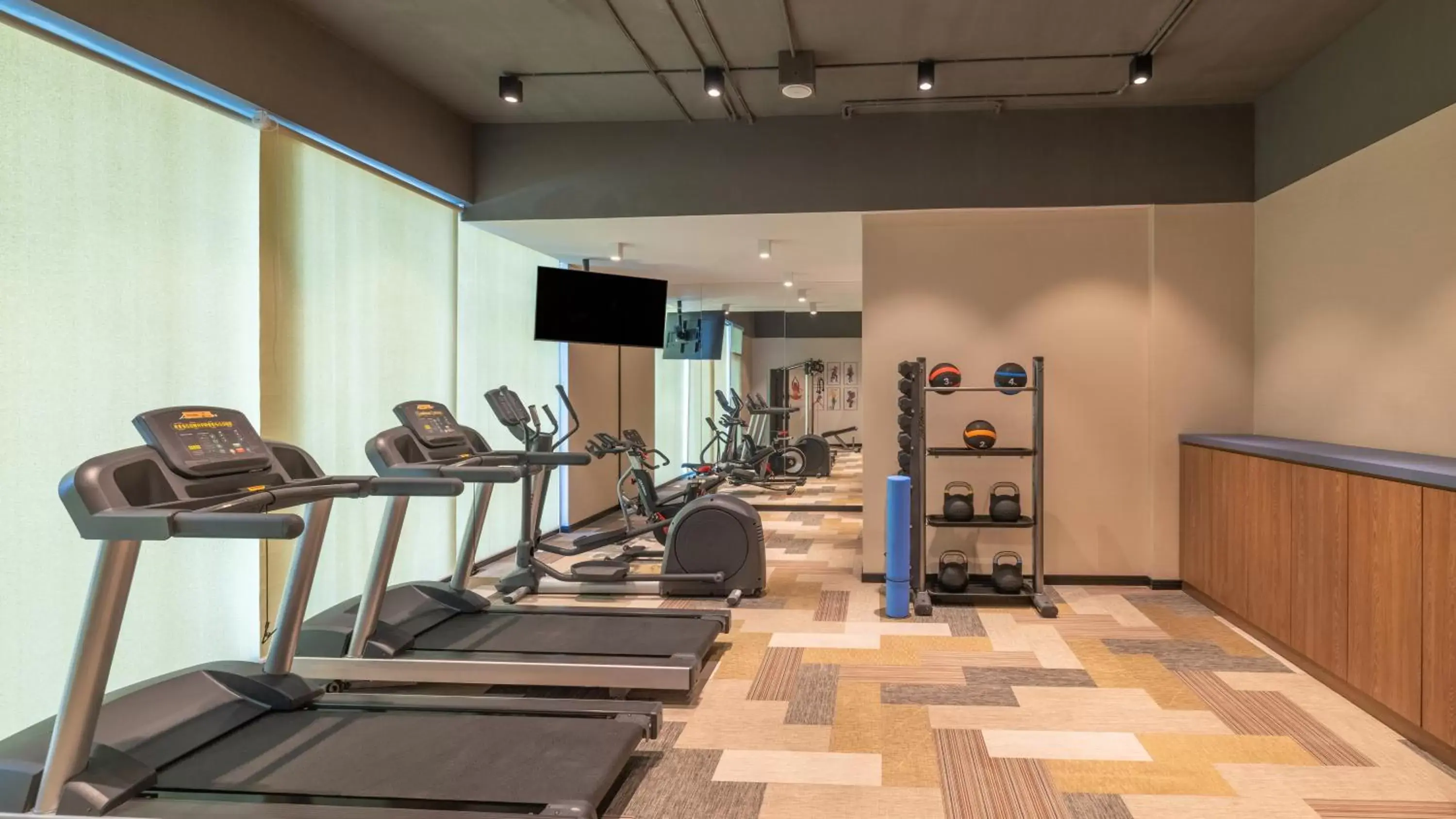 Fitness centre/facilities, Fitness Center/Facilities in ibis Thane