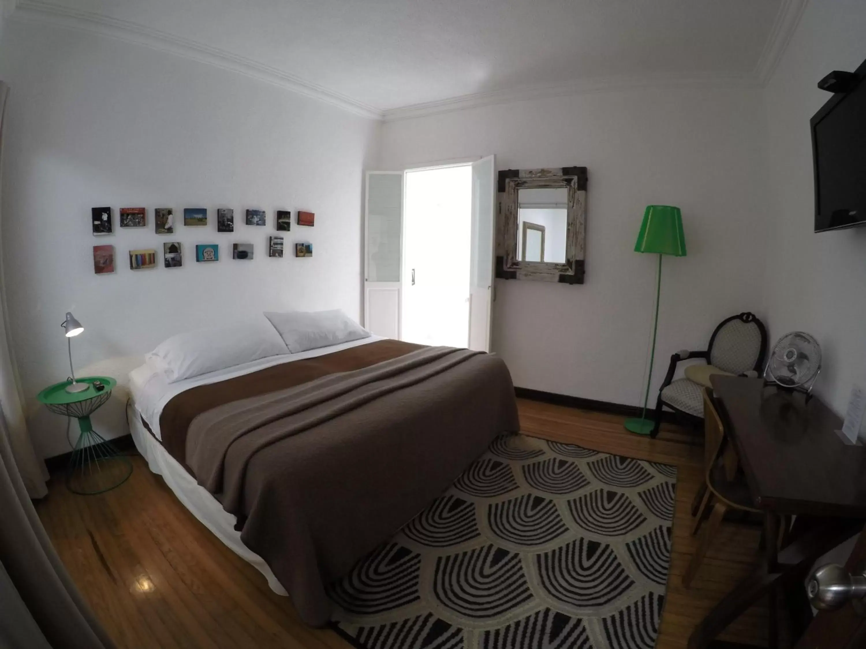 Photo of the whole room, Bed in Distrito Condesa Rooms and Studios