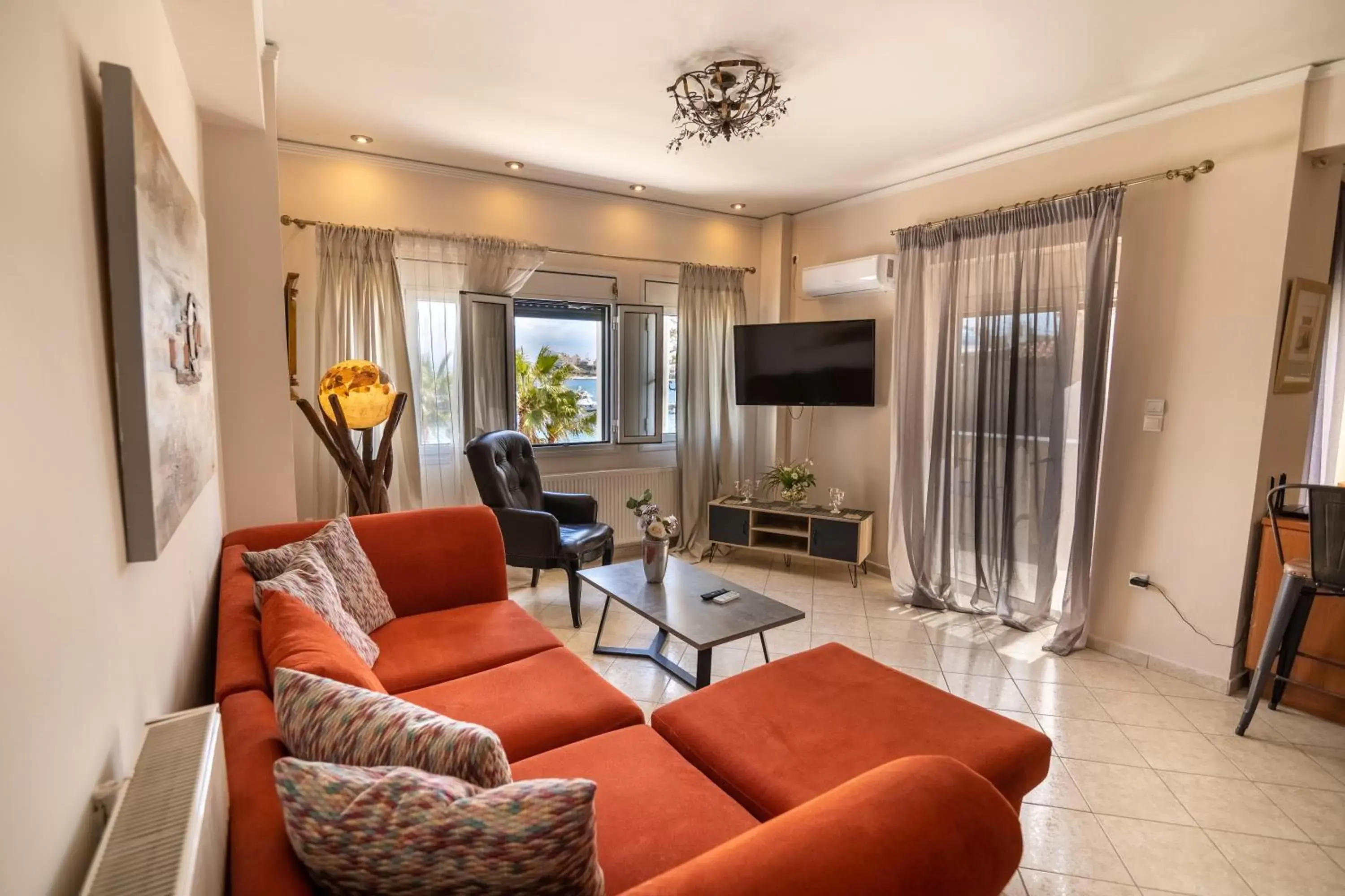 Living room, Seating Area in Votsalakia Hotel & Suites