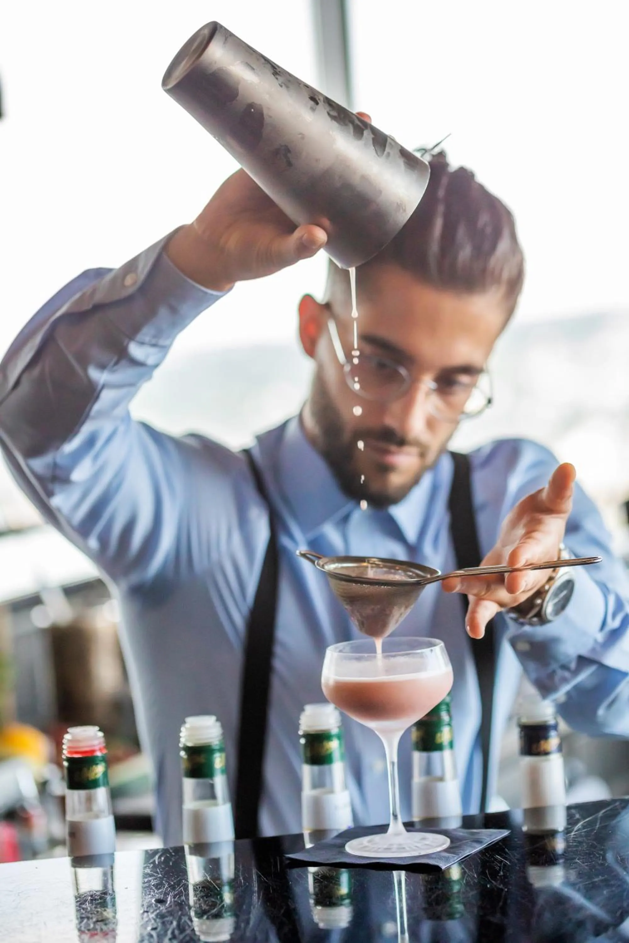 Lounge or bar in INNSiDE by Meliá Frankfurt Eurotheum