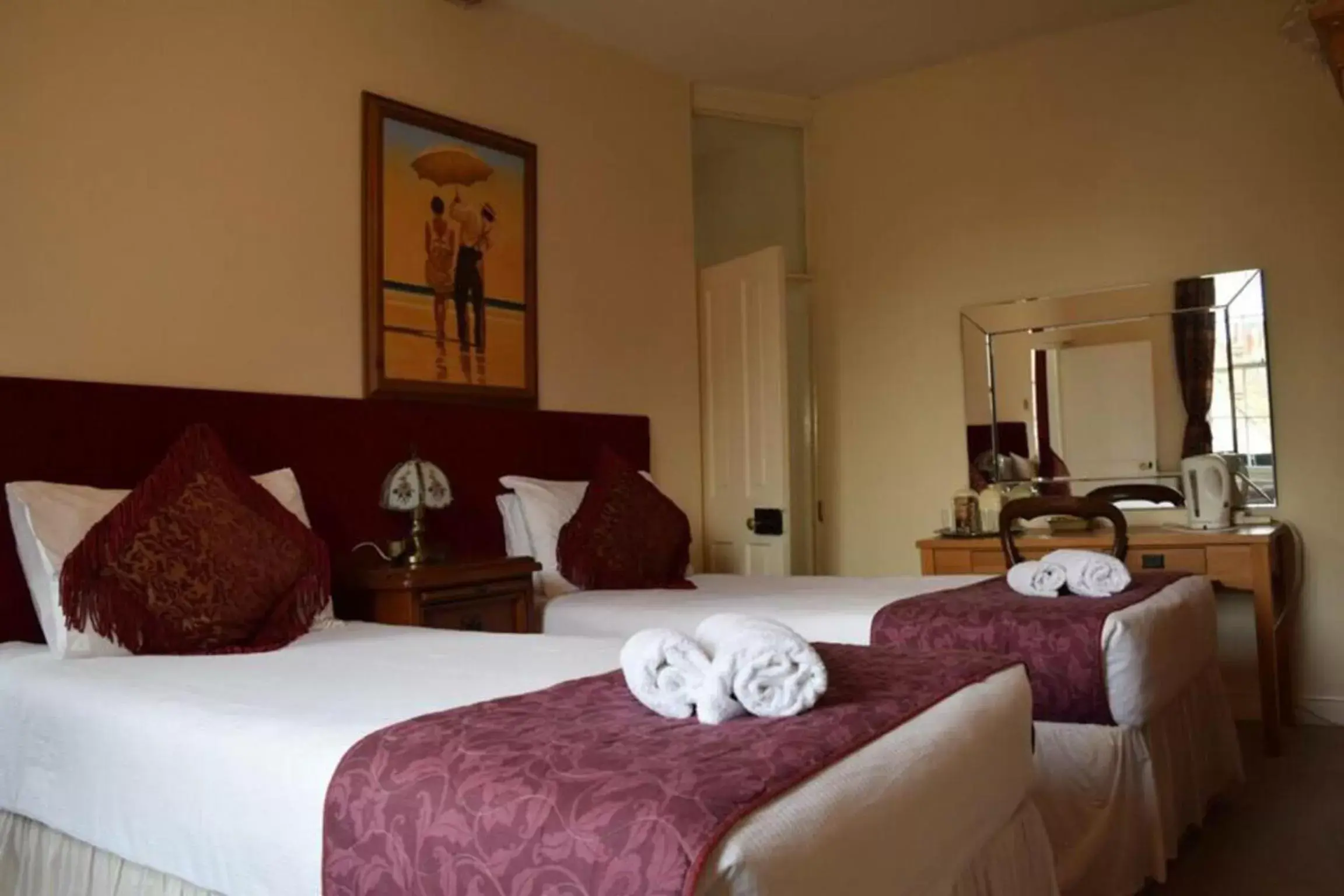 Double or Twin Room with External Bathroom in St Peters Bed and Breakfast Double or Twin Room with External Bathroom in St Peters Bed and Breakfast