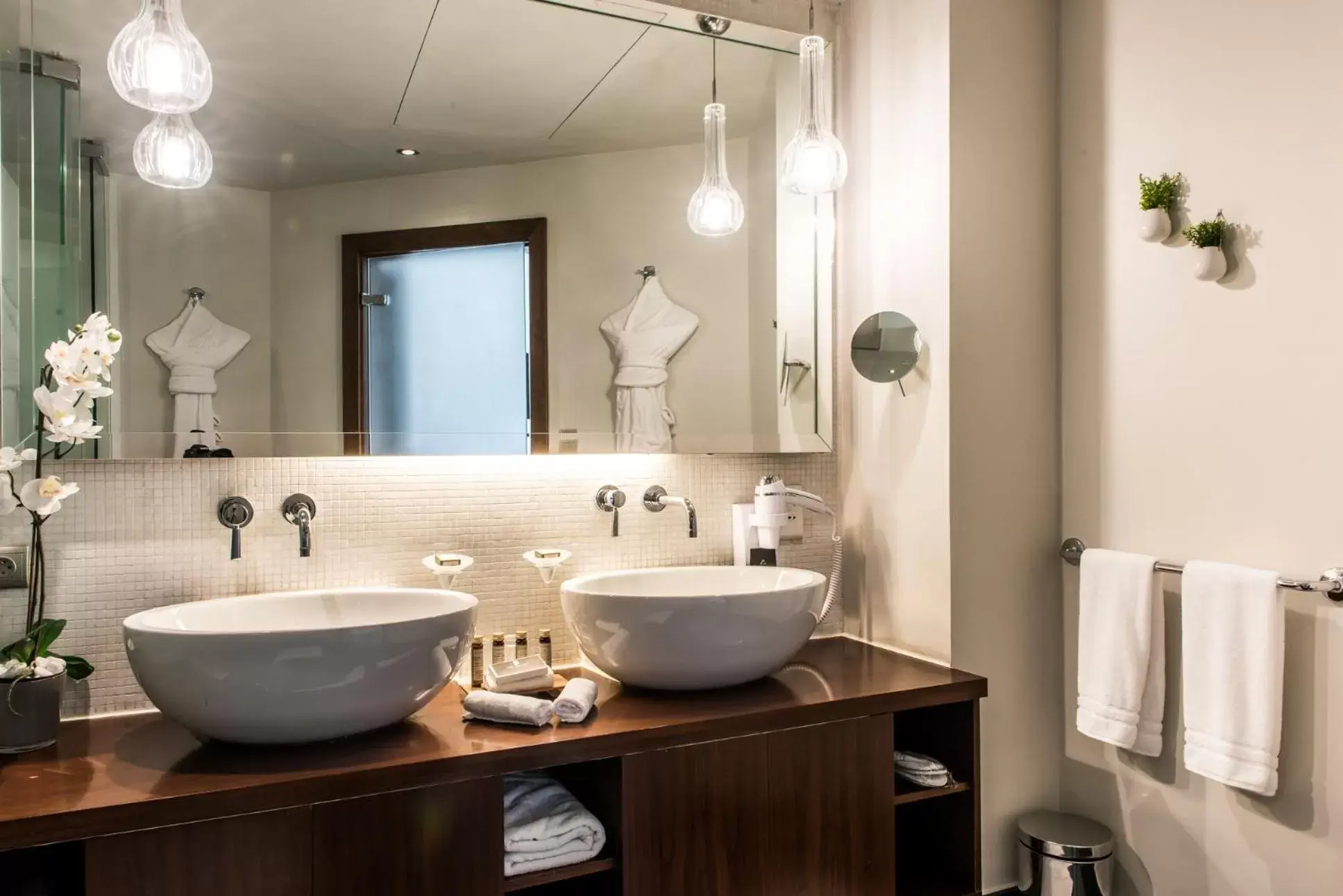 Bathroom in Kenzi Tower Hotel