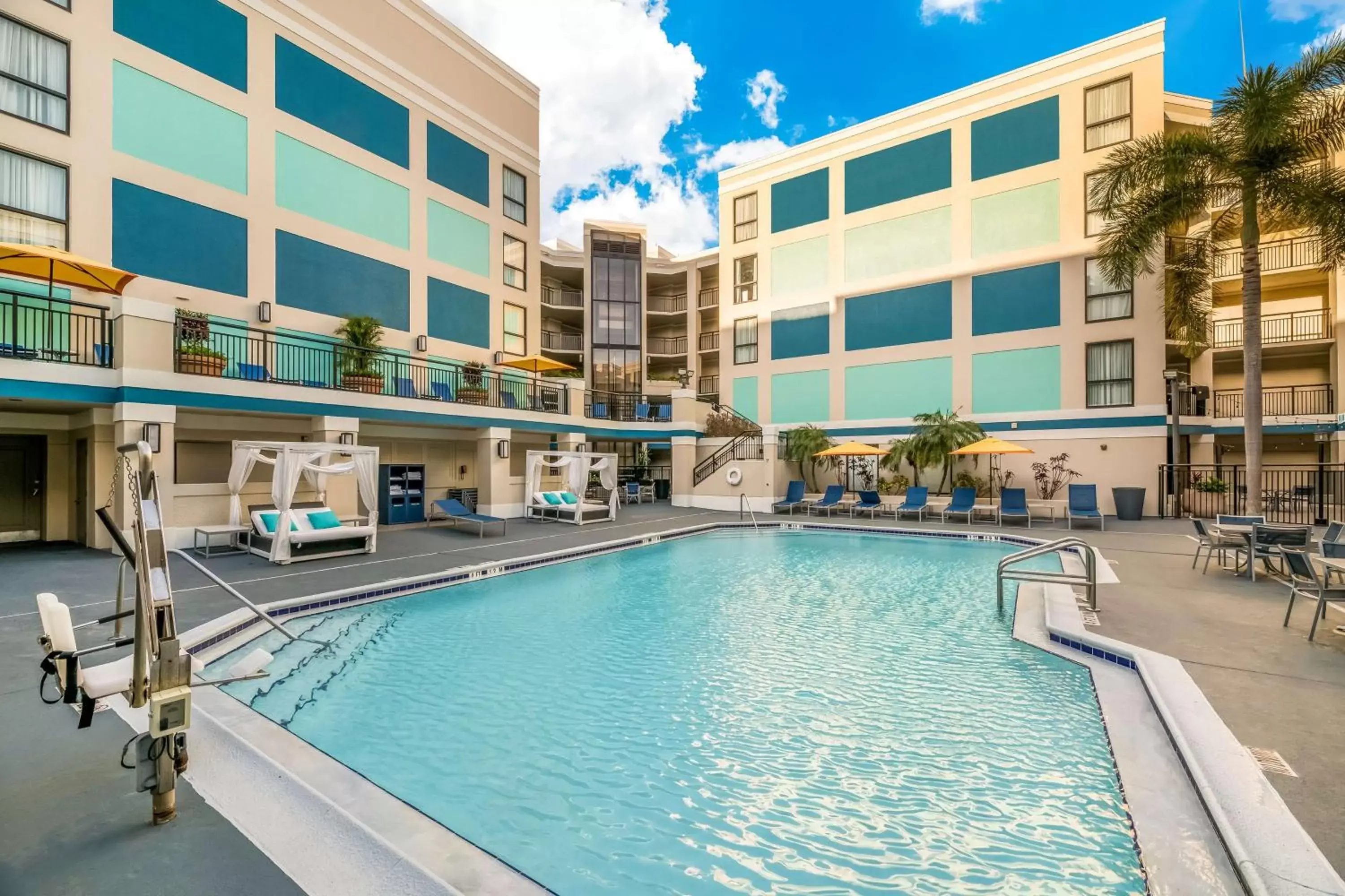 Pool view, Swimming Pool in Sonesta ES Suites Orlando International Drive