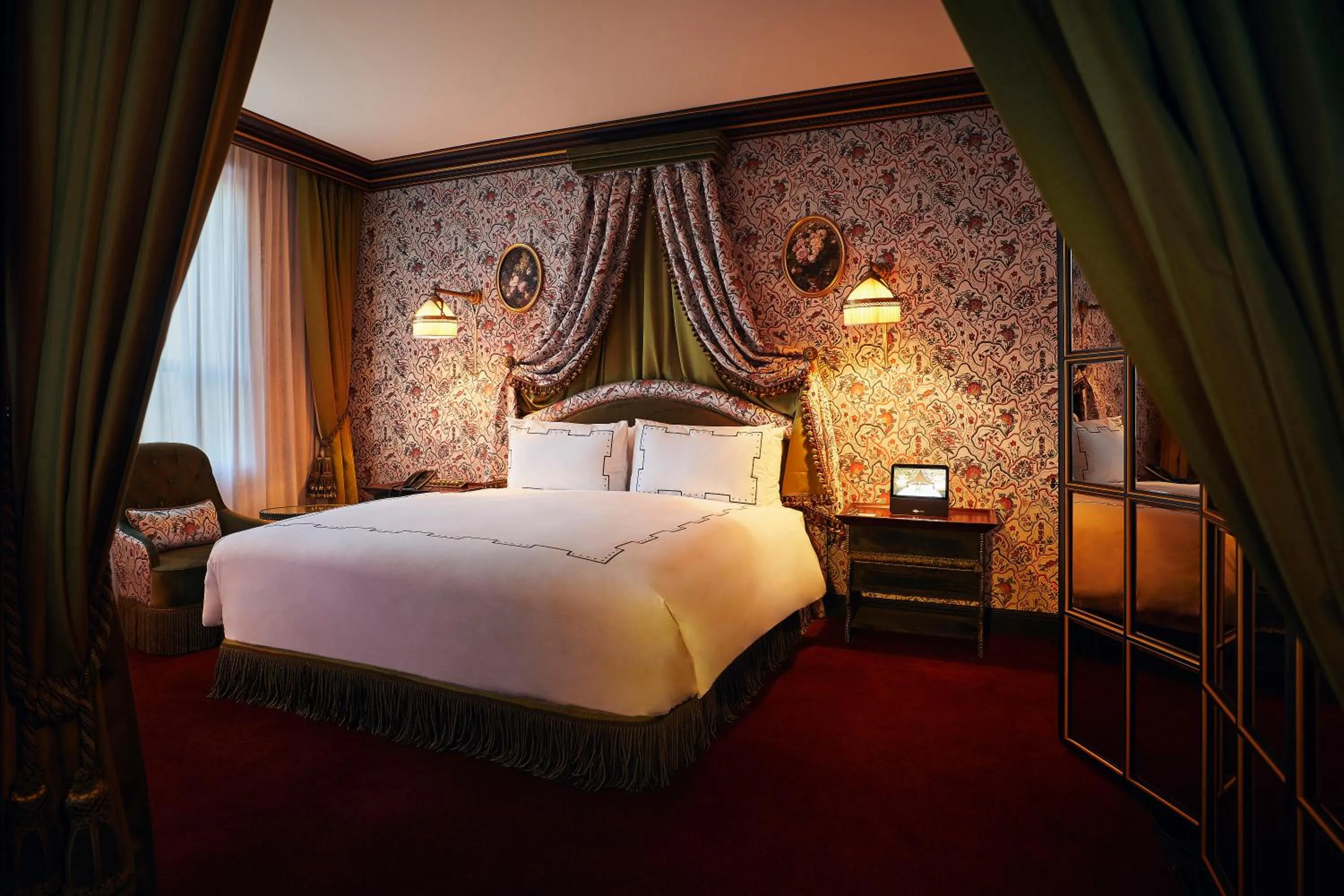 Bedroom in L'Escape Hotel