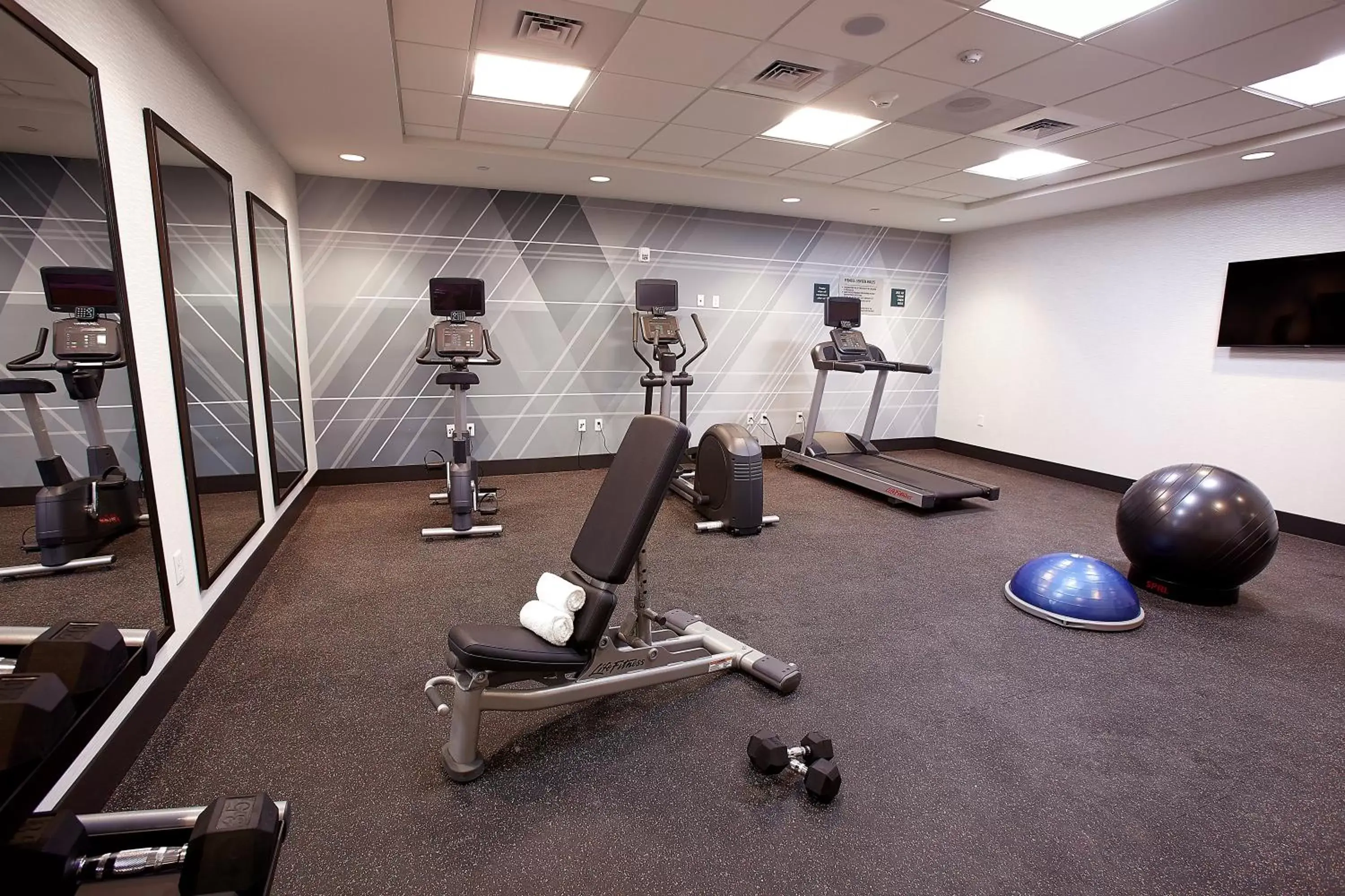 Fitness centre/facilities, Fitness Center/Facilities in Holiday Inn Louisville Downtown , an IHG Hotel