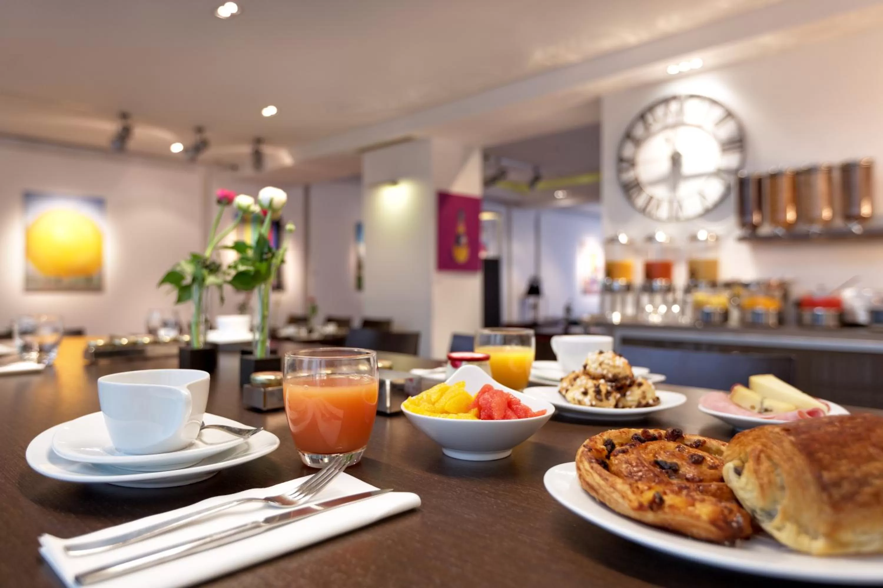 Restaurant/places to eat in Le Marceau Bastille