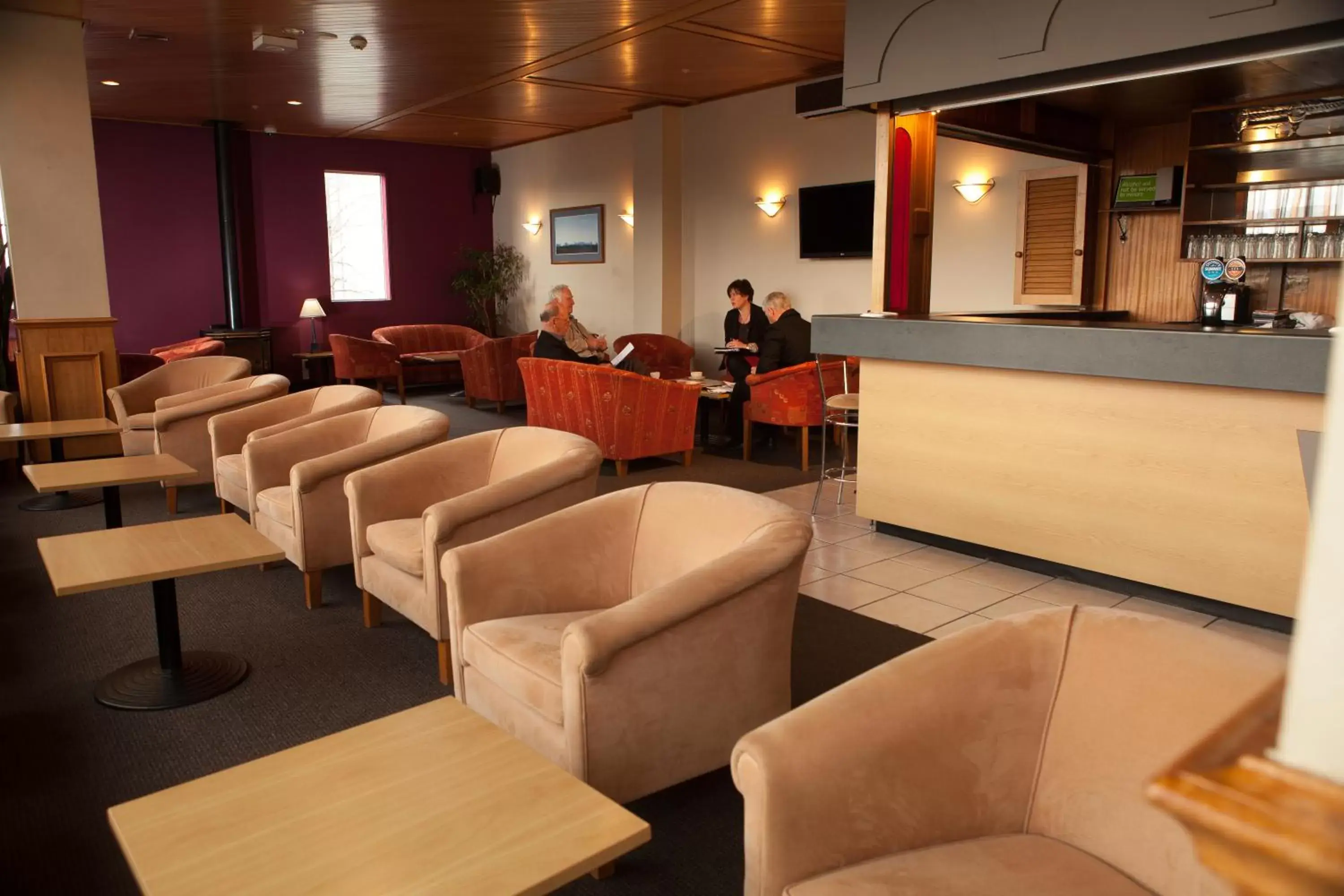Lounge or bar in Kingsgate Hotel Dunedin