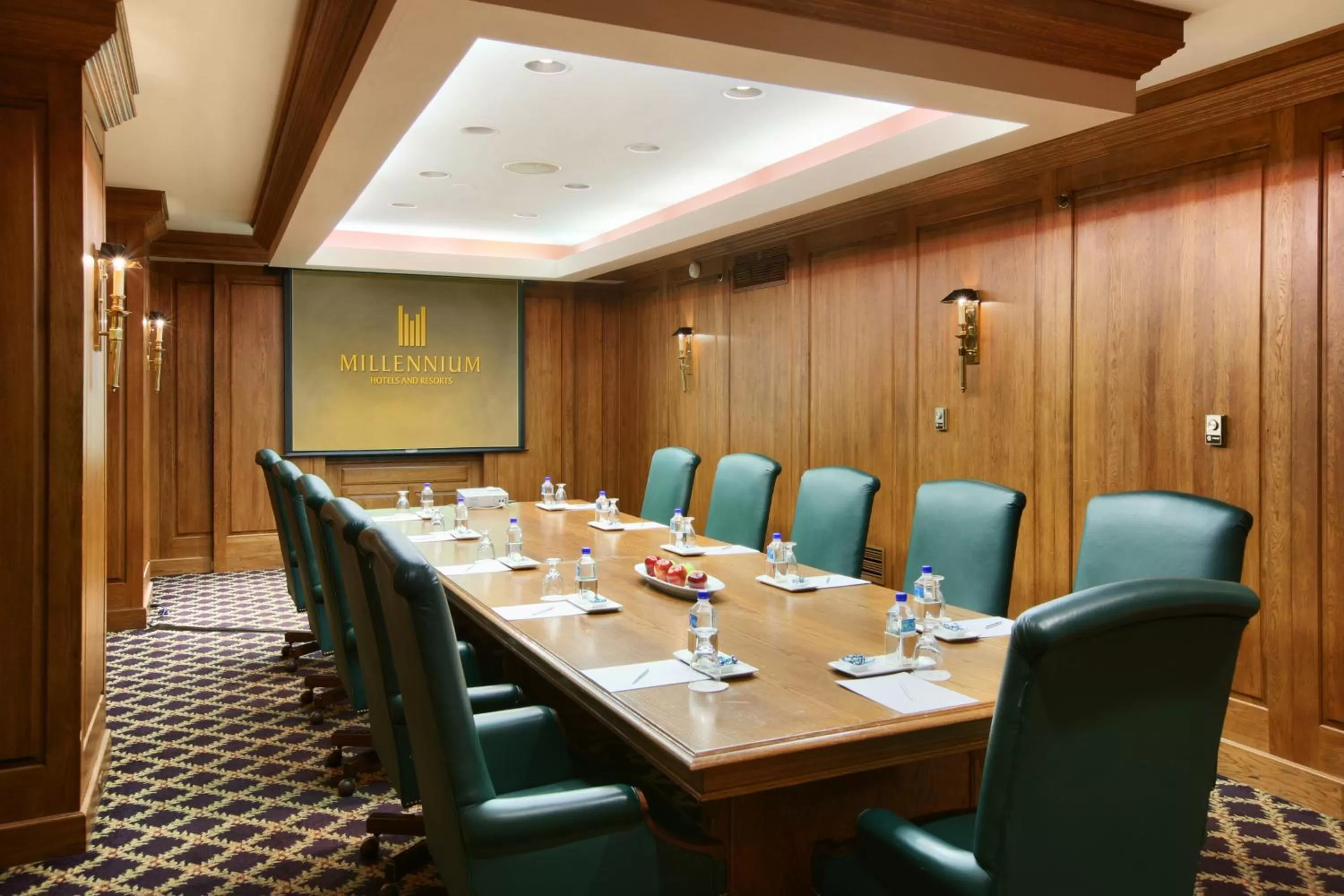 Business facilities in Millennium Knickerbocker Chicago