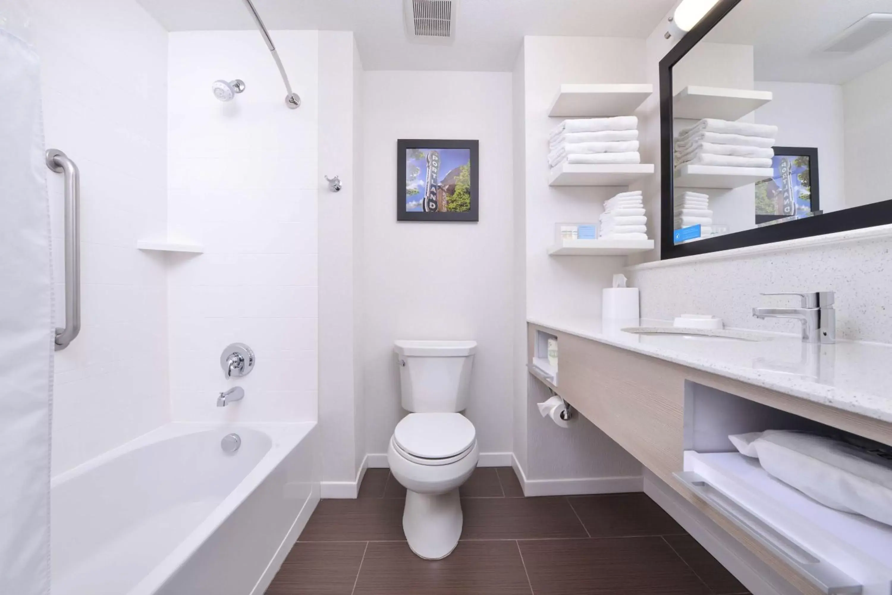 Bathroom in Hampton Inn Portland East