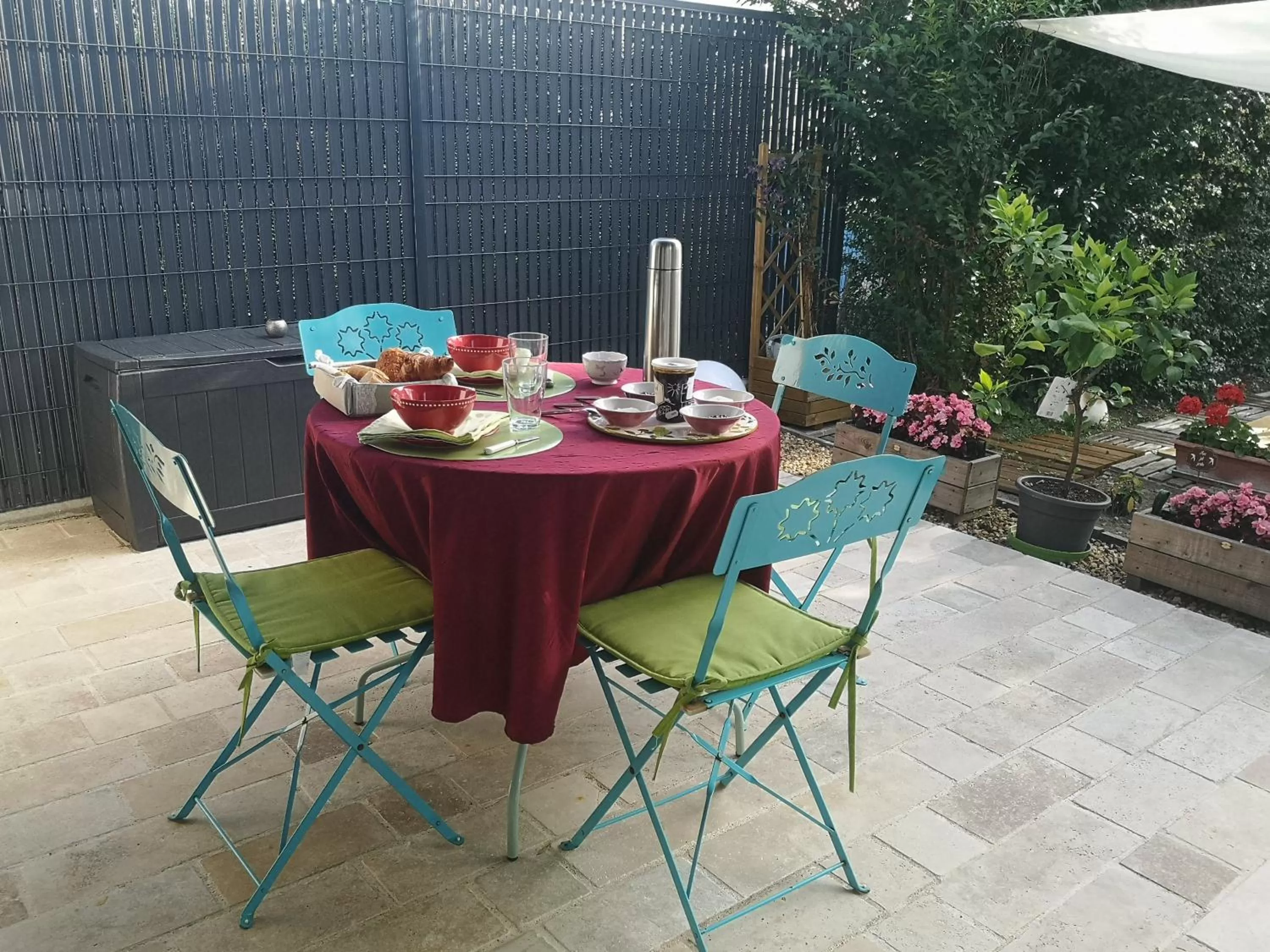 Breakfast in Les Eléphants bleus