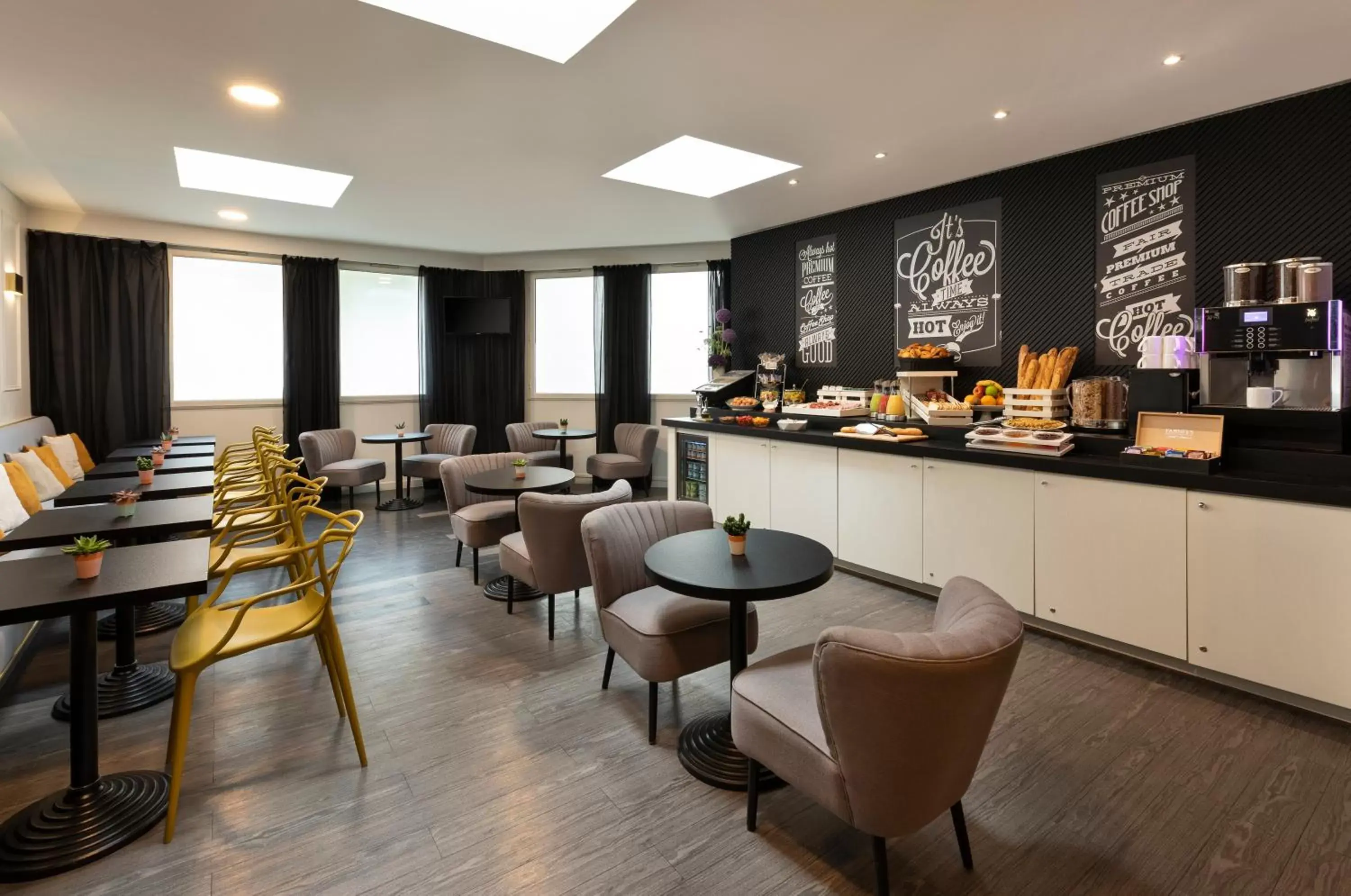 Restaurant/places to eat in Citadines Bastille Marais Paris Restaurant/places to eat in Citadines Bastille Marais Paris