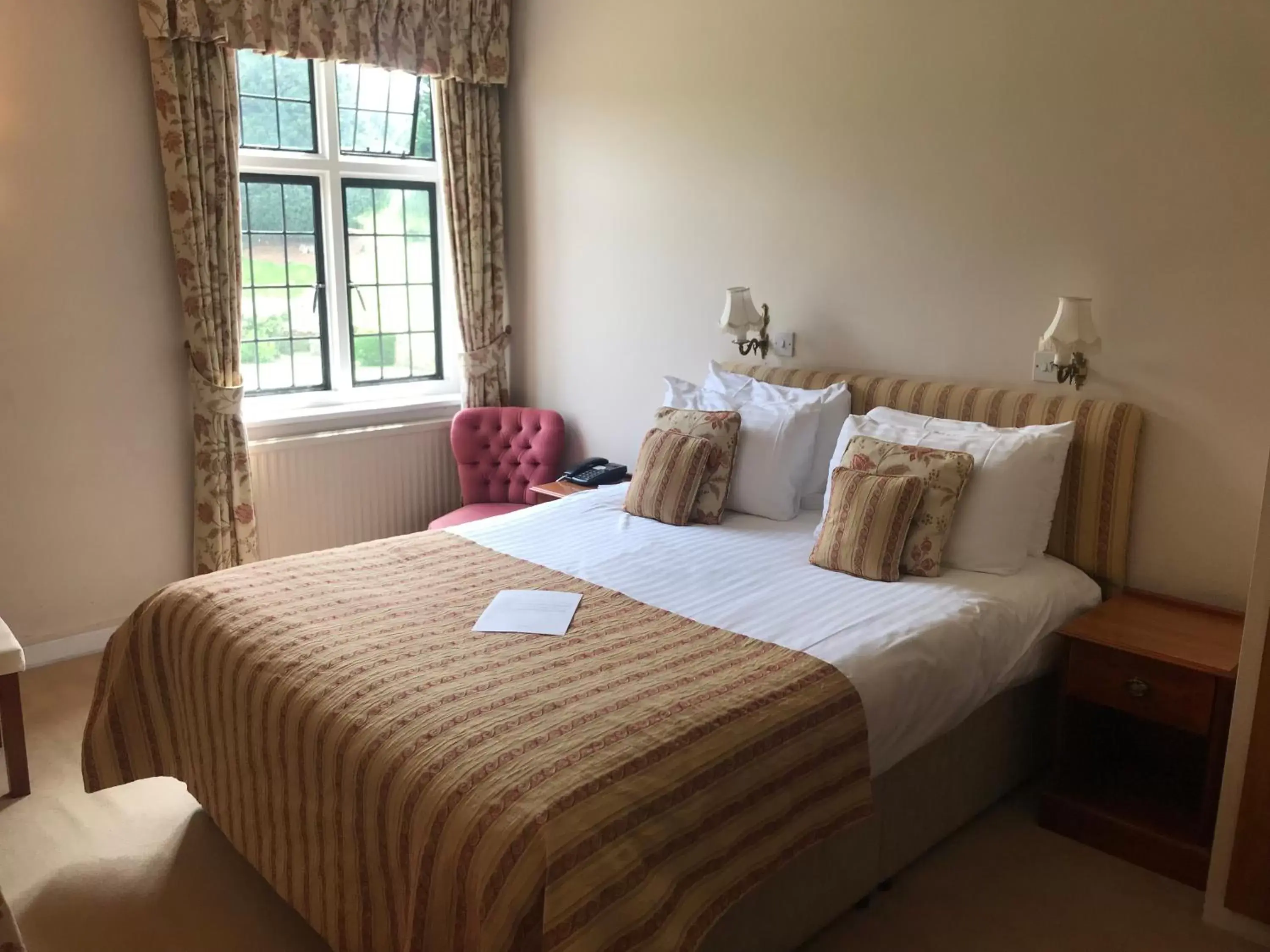 Property building, Bed in Seckford Hall Hotel & Spa