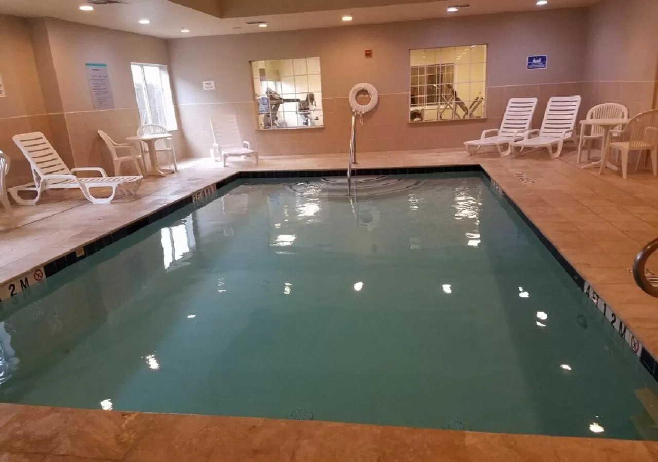 Swimming pool in La Quinta by Wyndham Houston - Magnolia