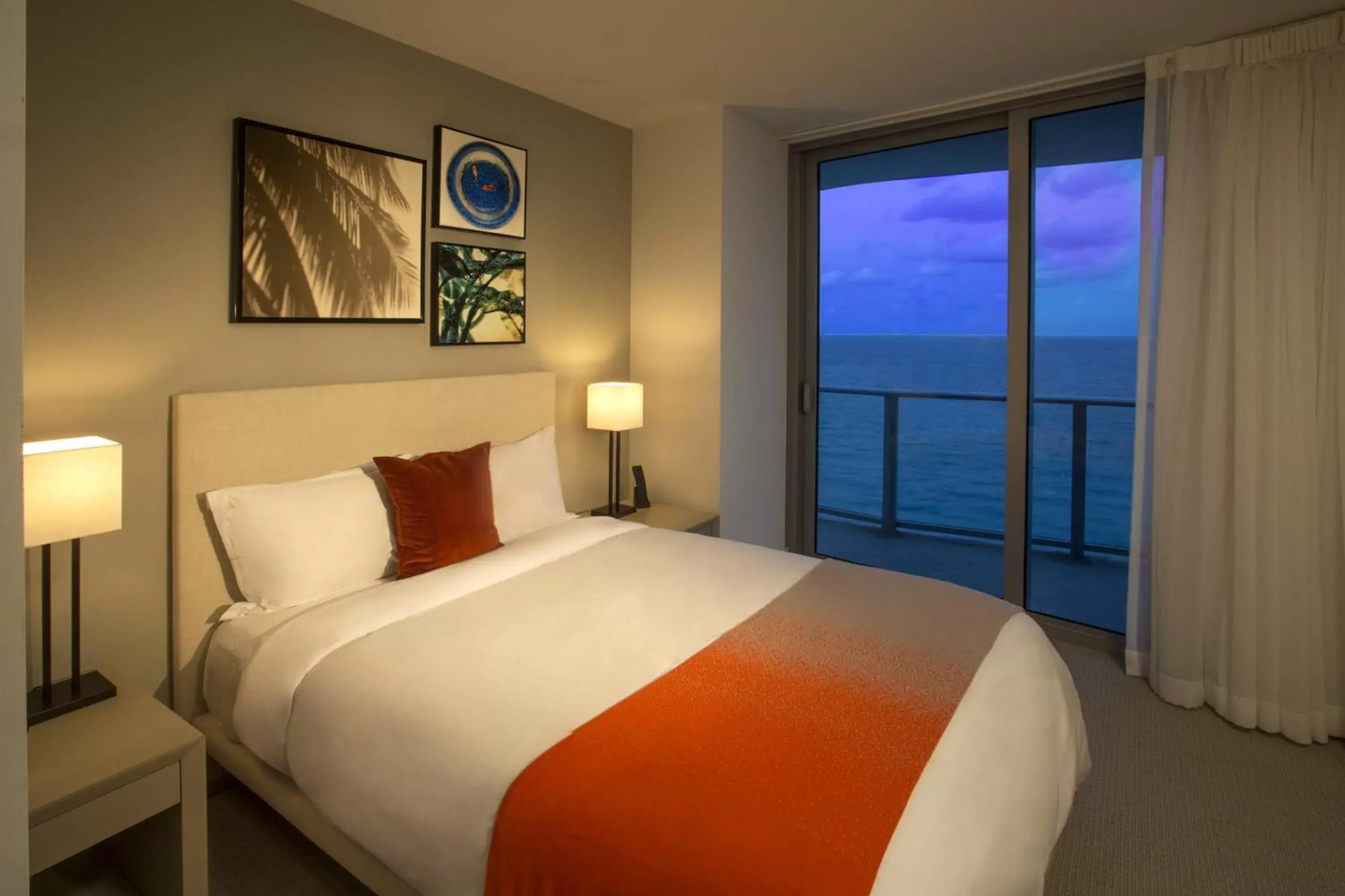 Bedroom, Bed in Hyde Resort & Residences