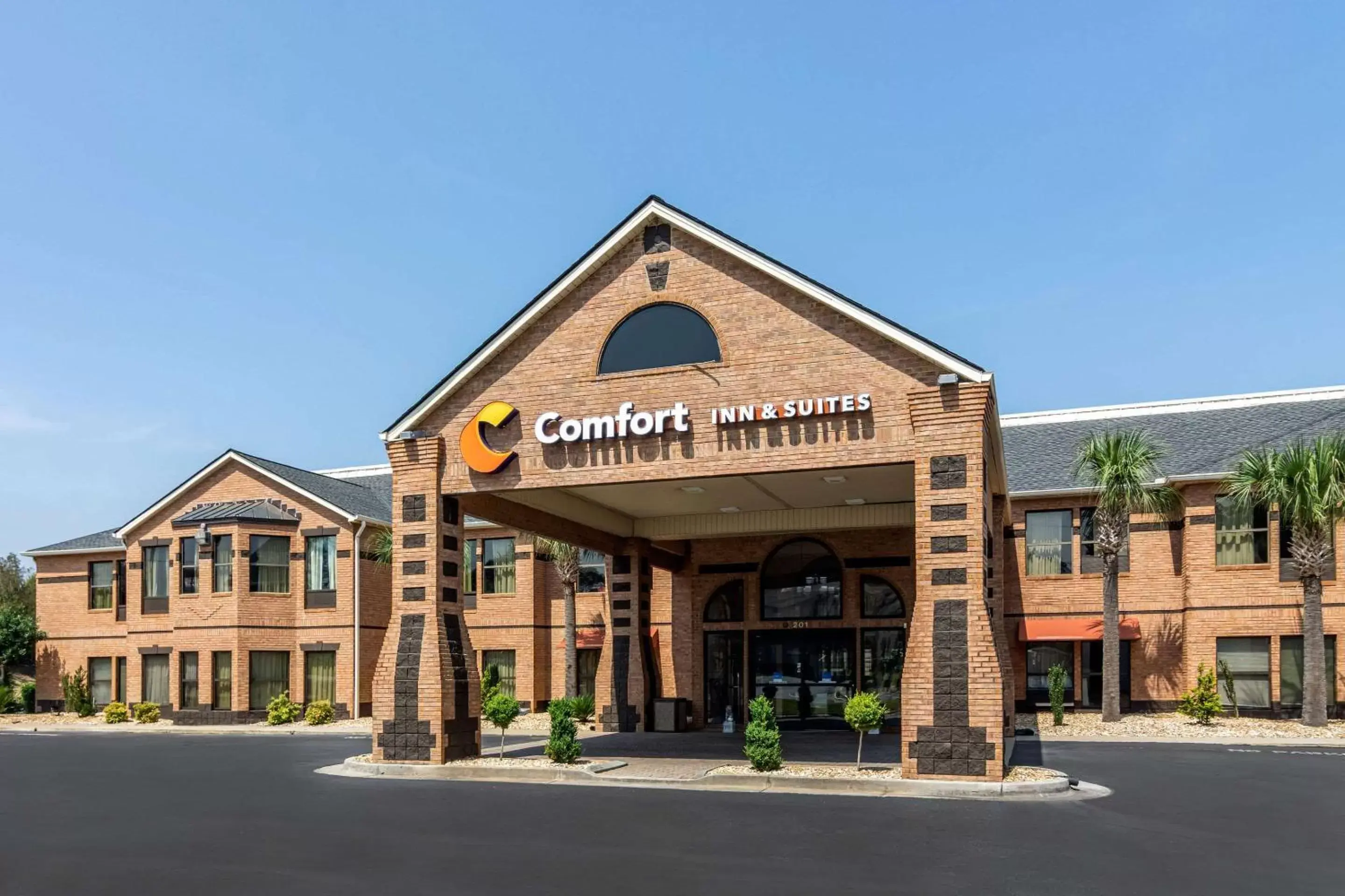 Property Building in Comfort Inn & Suites Perry National Fairgrounds Area
