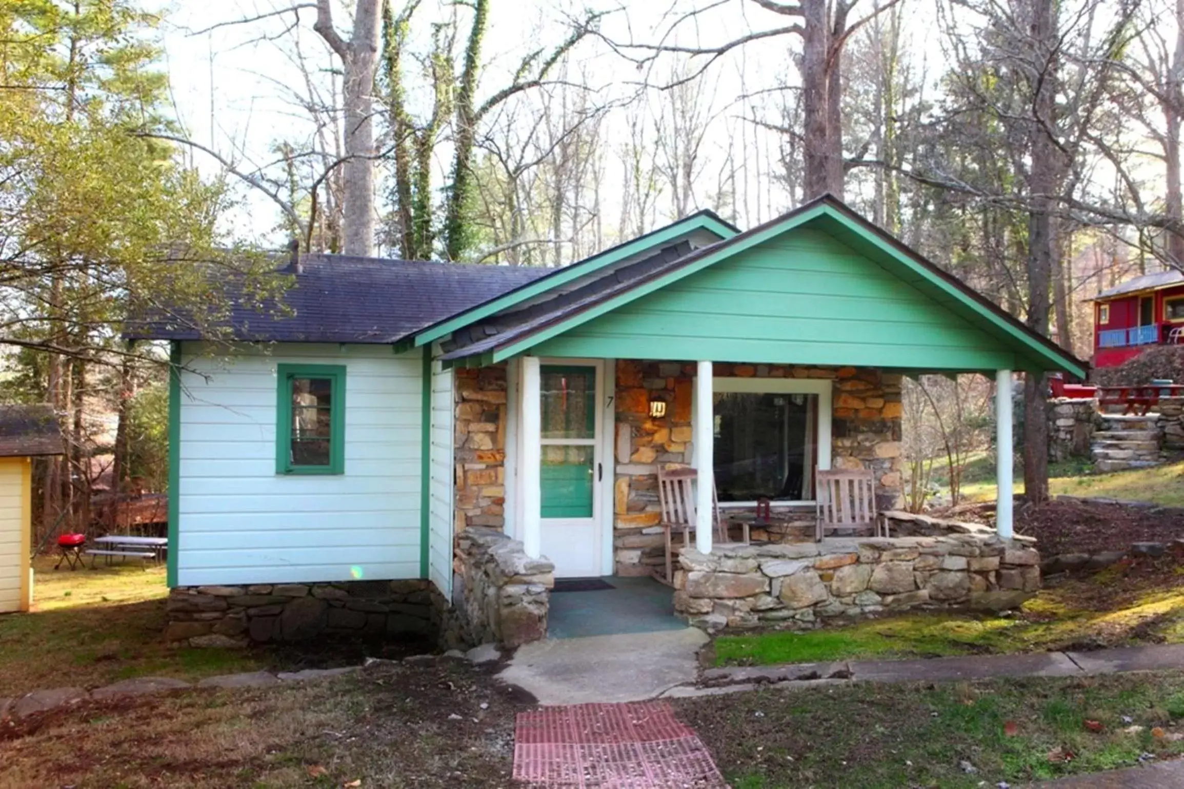 Facade/entrance, Property Building in The Pines Cottages