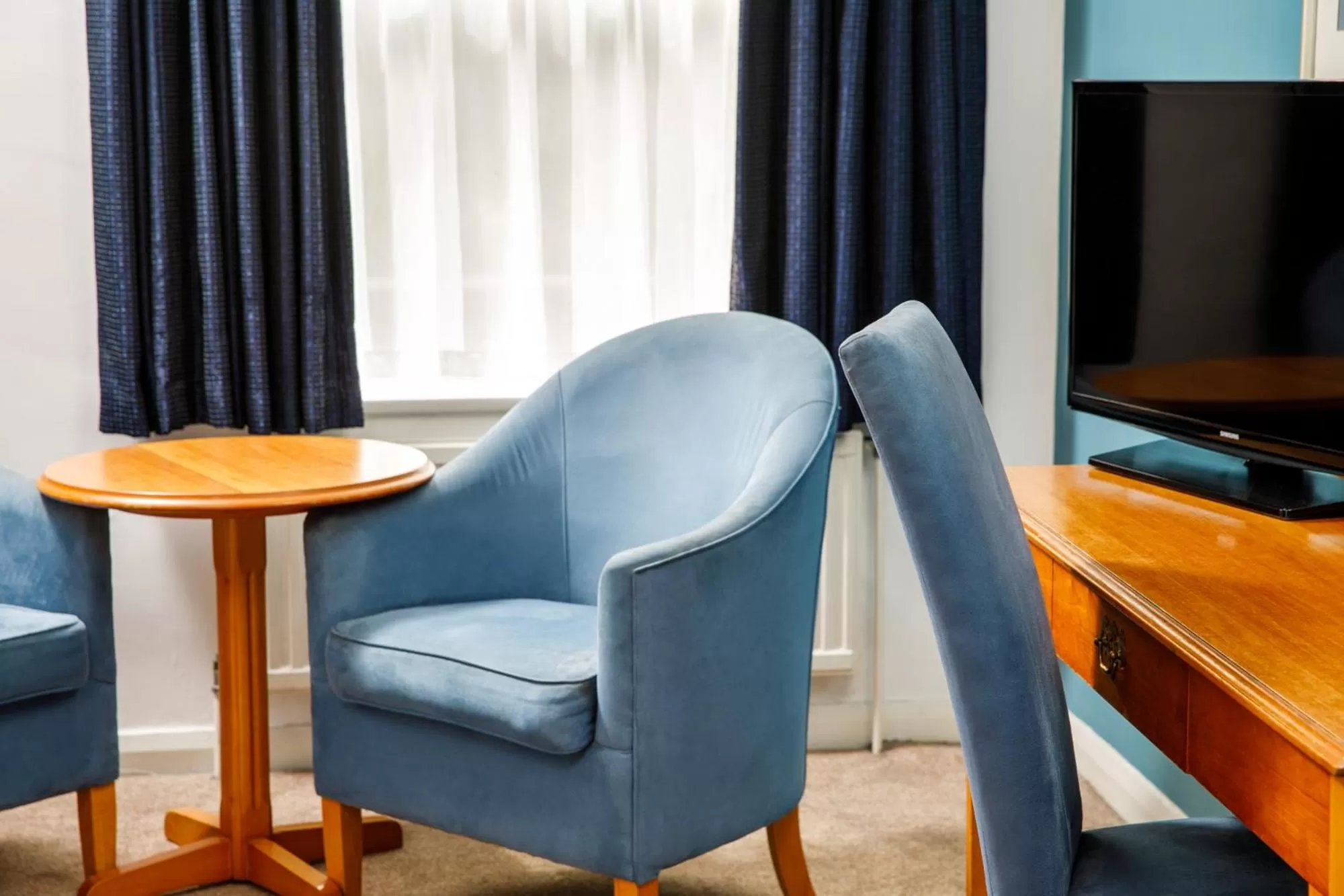 Bed in Mercure Bolton Georgian House Hotel