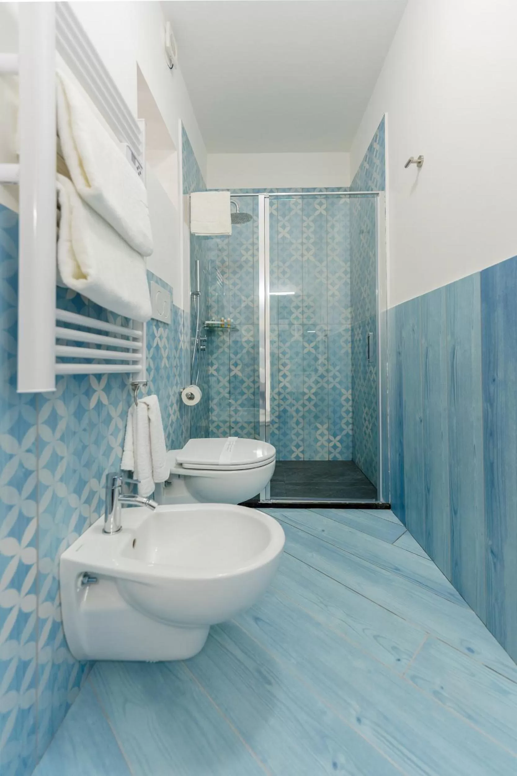 Shower in Poseidonia Rooms