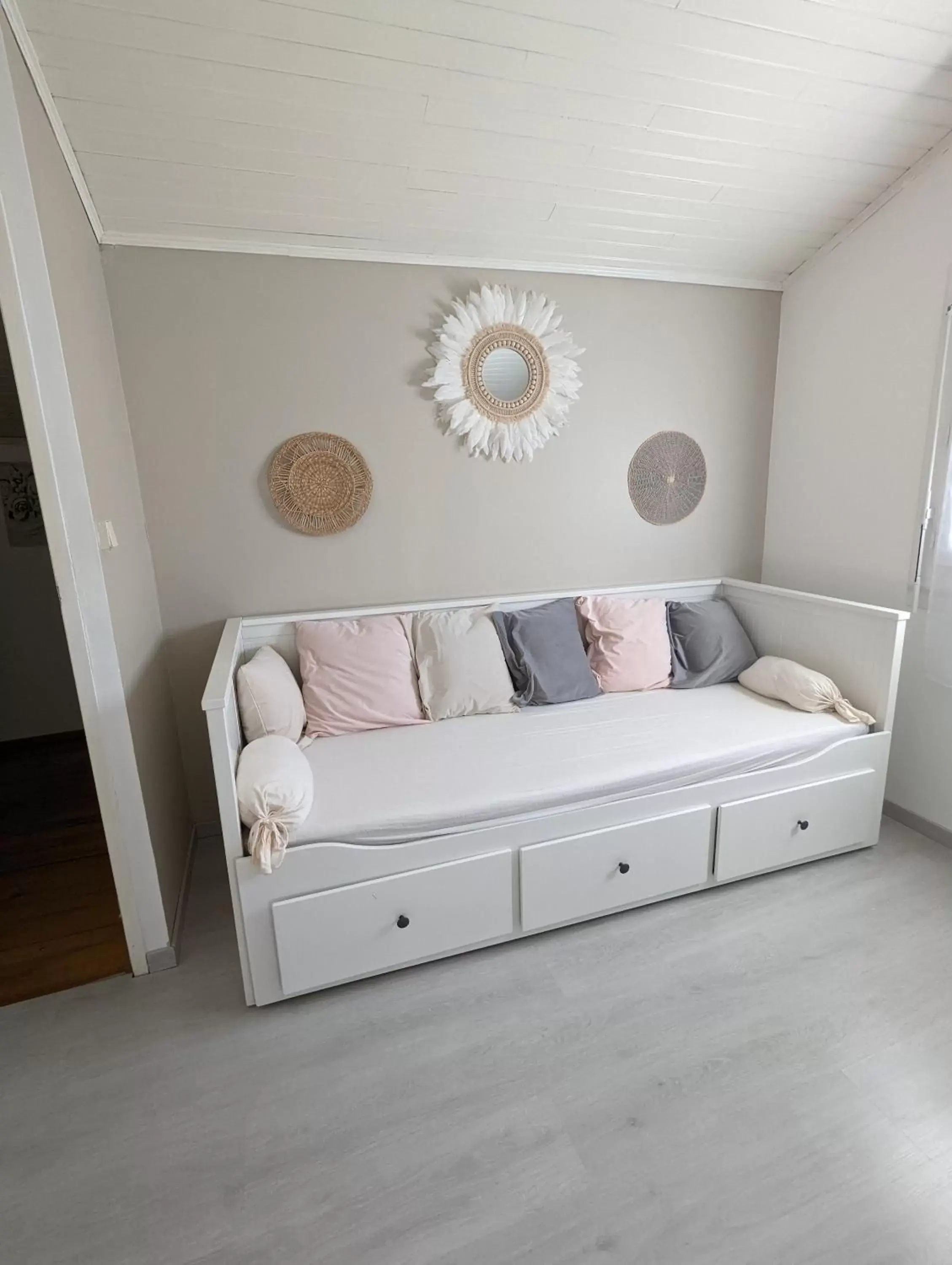 Bedroom, Seating Area in La villa de Fleury