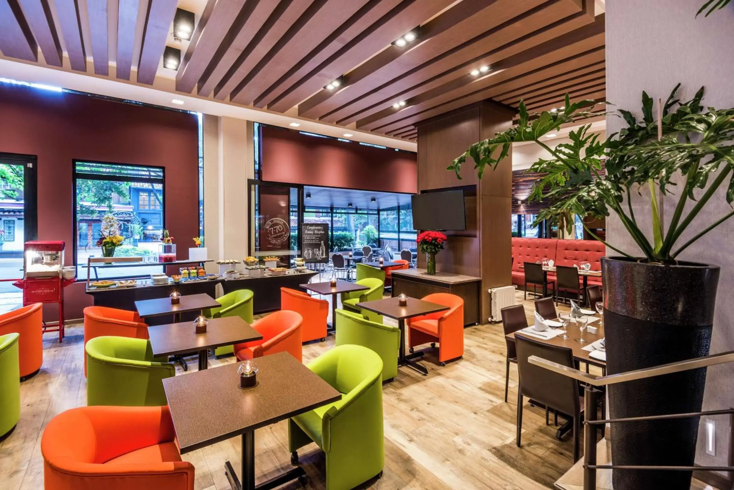 Dining area, Restaurant/Places to Eat in Embassy Suites by Hilton Bogotá - Rosales