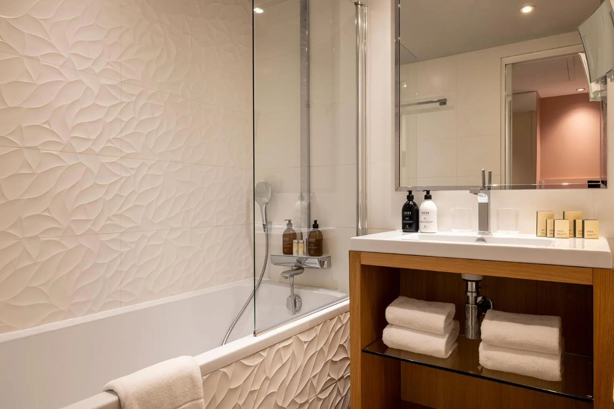 Bathroom in Hotel Chavanel