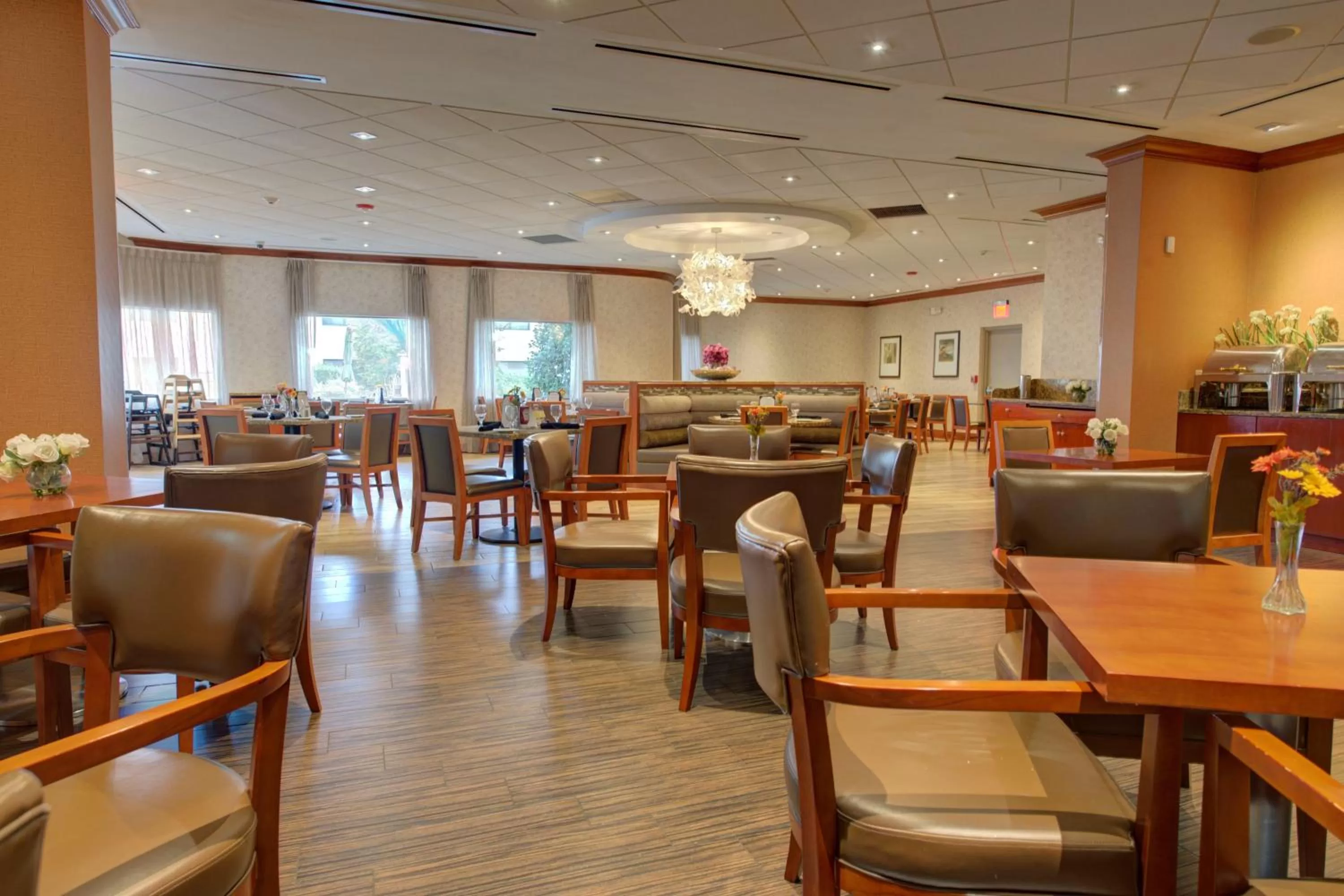 Restaurant/places to eat in Holiday Inn Plainview-Long Island by IHG