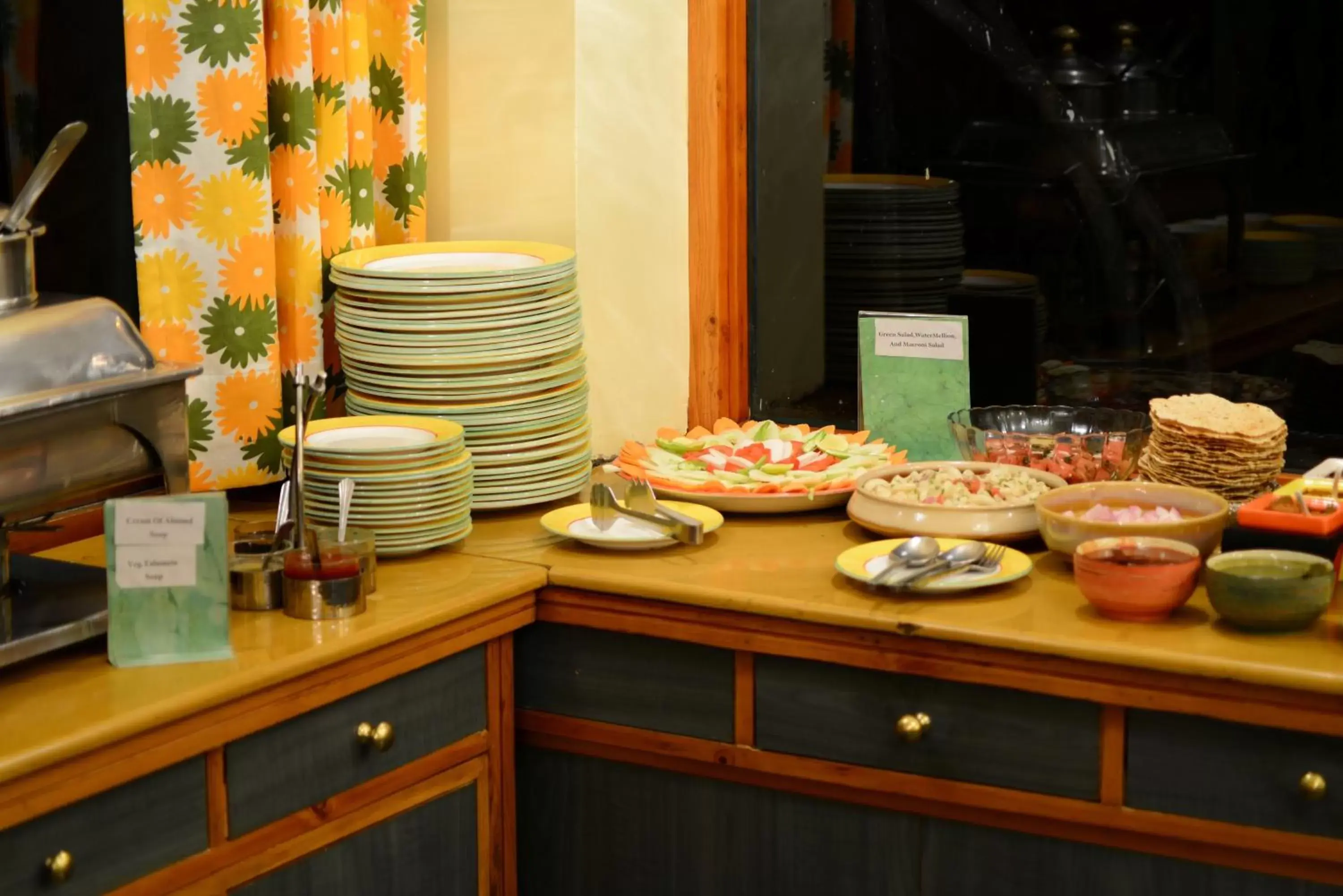 Restaurant/places to eat in Honeymoon Inn Shimla Restaurant/places to eat in Honeymoon Inn Shimla