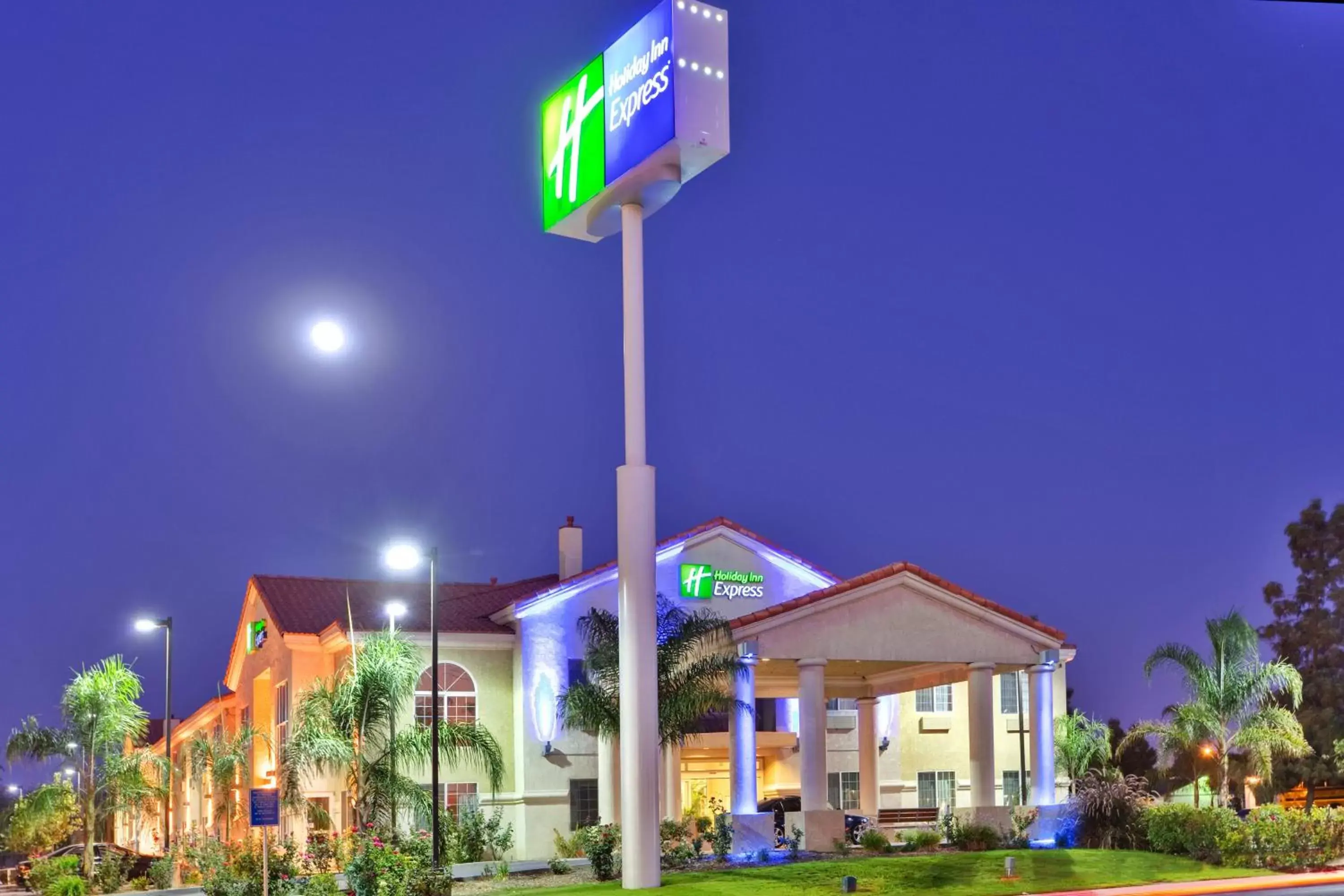 Property building in Holiday Inn Express Delano Highway 99 by IHG Property building in Holiday Inn Express Delano Highway 99 by IHG