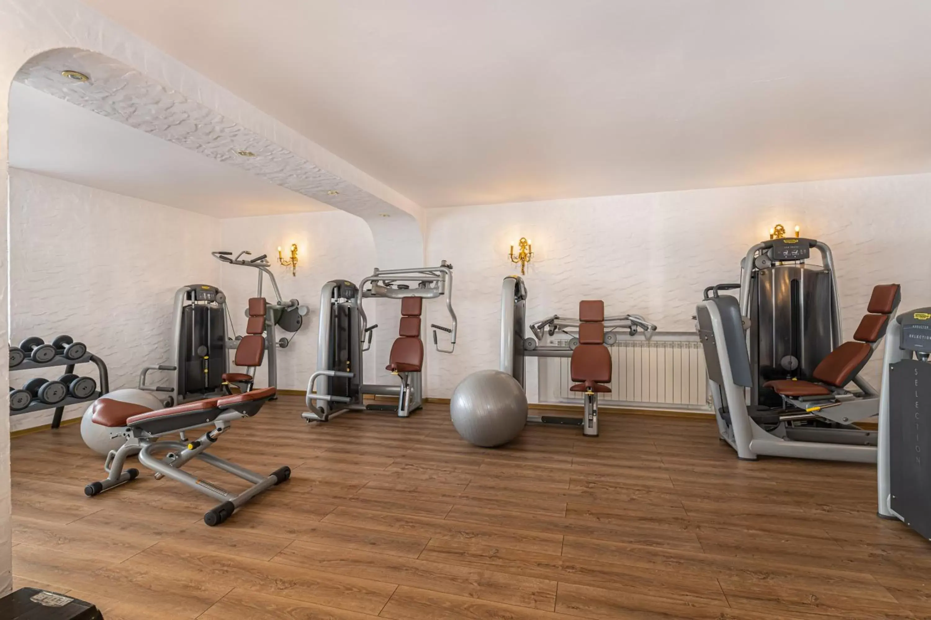 Fitness centre/facilities, Fitness Center/Facilities in Aurelius Imparatul Romanilor