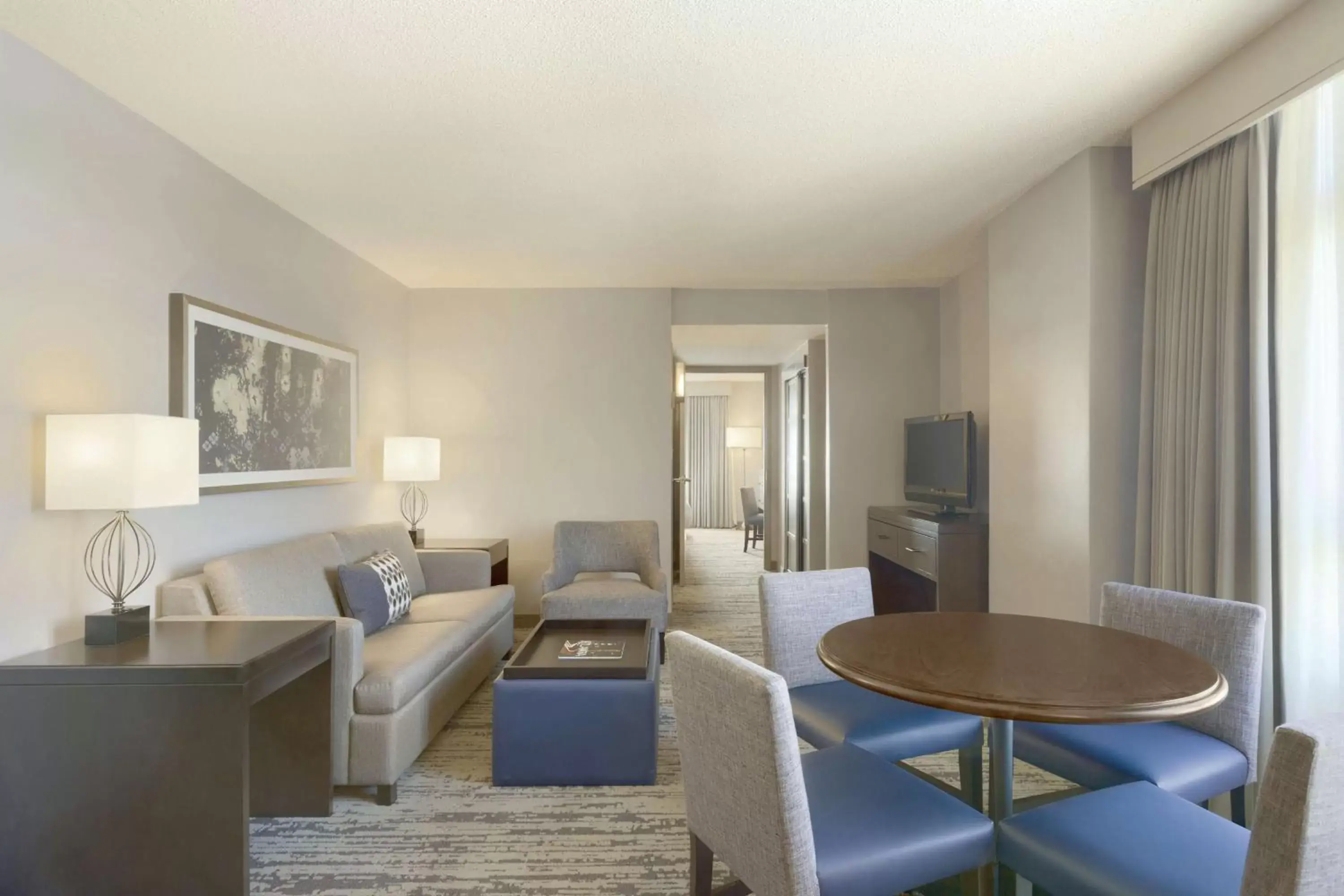 Bedroom, Seating Area in Embassy Suites by Hilton Atlanta at Centennial Olympic Park