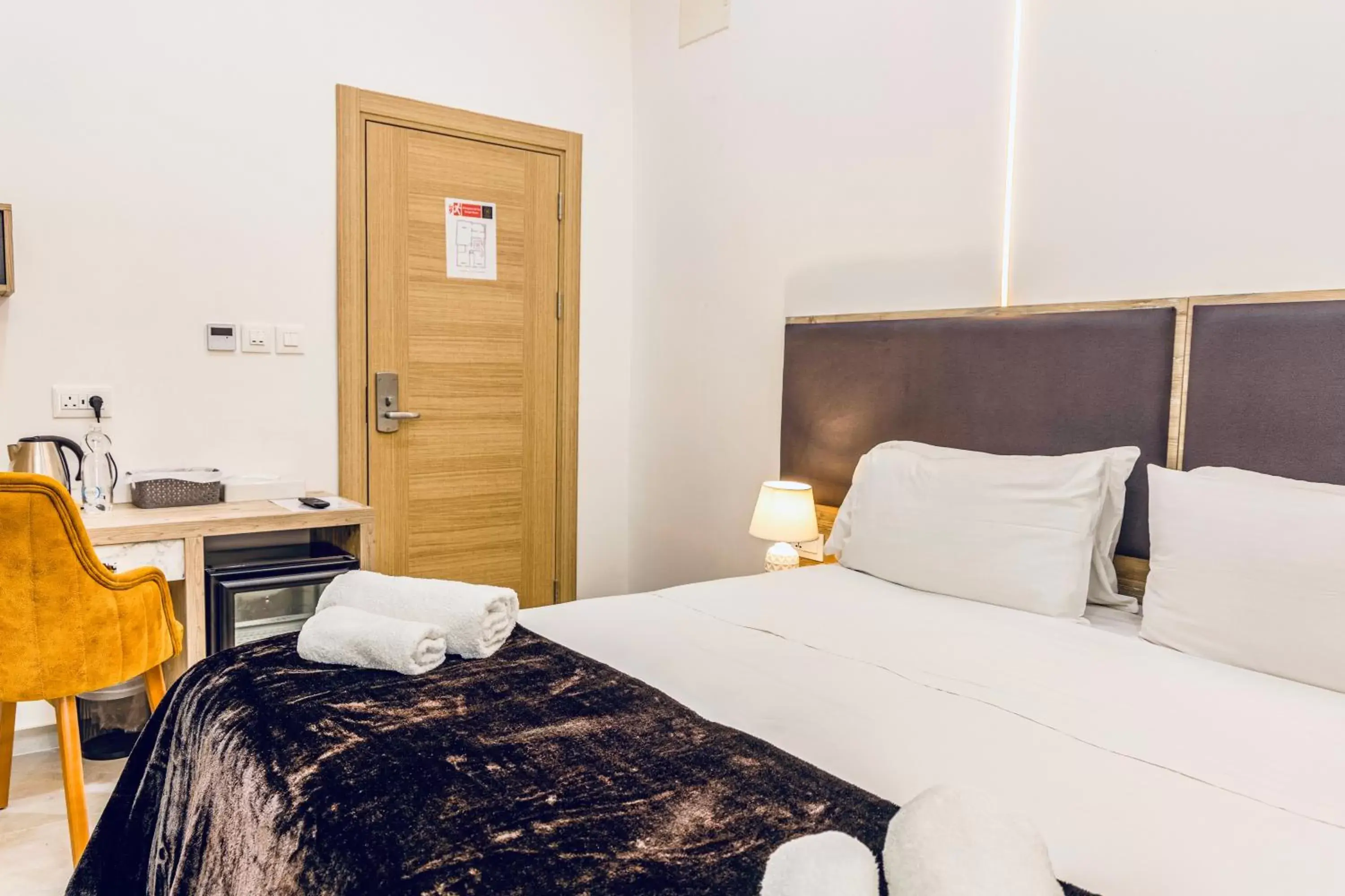 Deluxe Double Room with Balcony in The Mike Hotel by CX Collection Deluxe Double Room with Balcony in The Mike Hotel by CX Collection