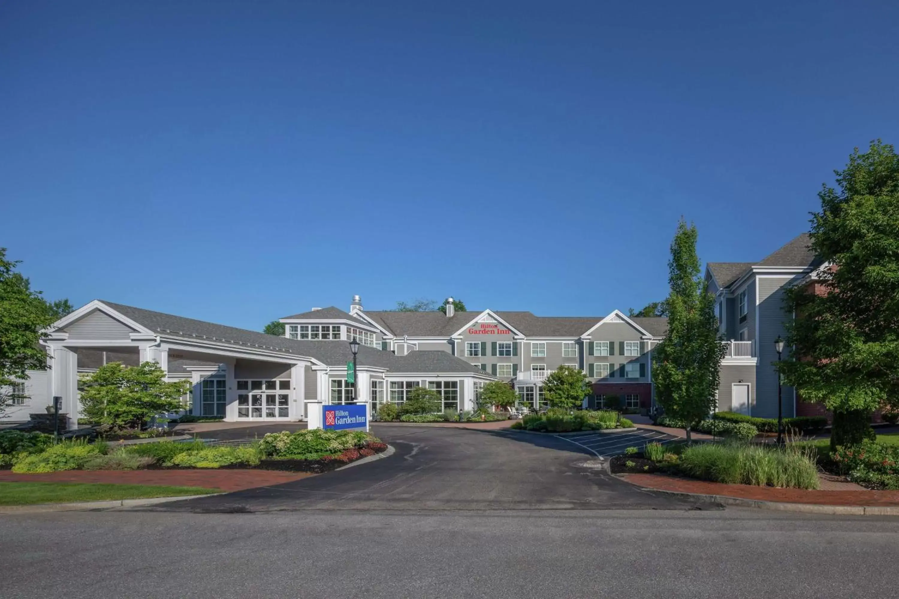 Property building in Hilton Garden Inn Freeport Downtown Property building in Hilton Garden Inn Freeport Downtown